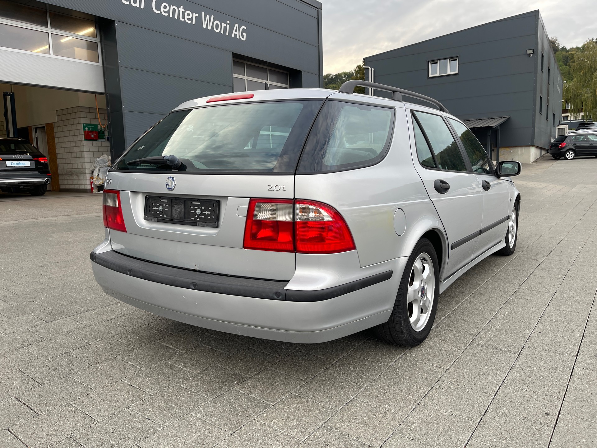 SAAB 9-5 2.0t Vector-image-3