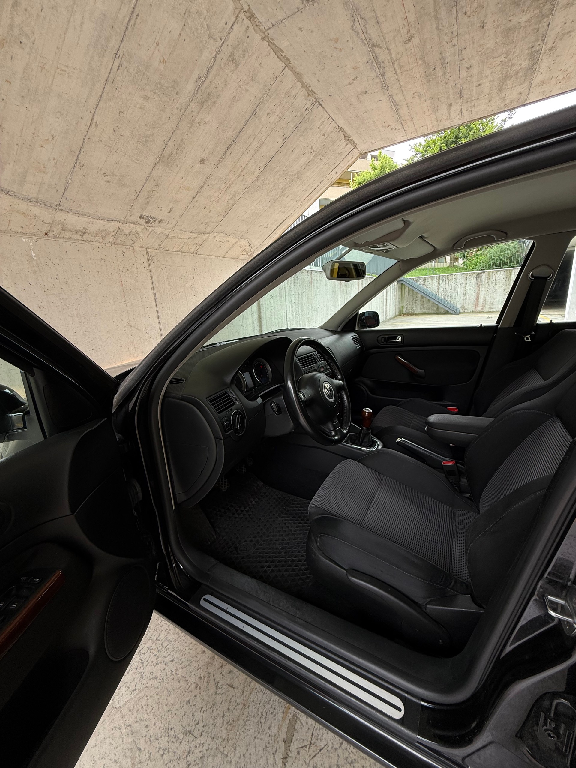 VW 1.9 TDI 150 Highline 4motion-image-6