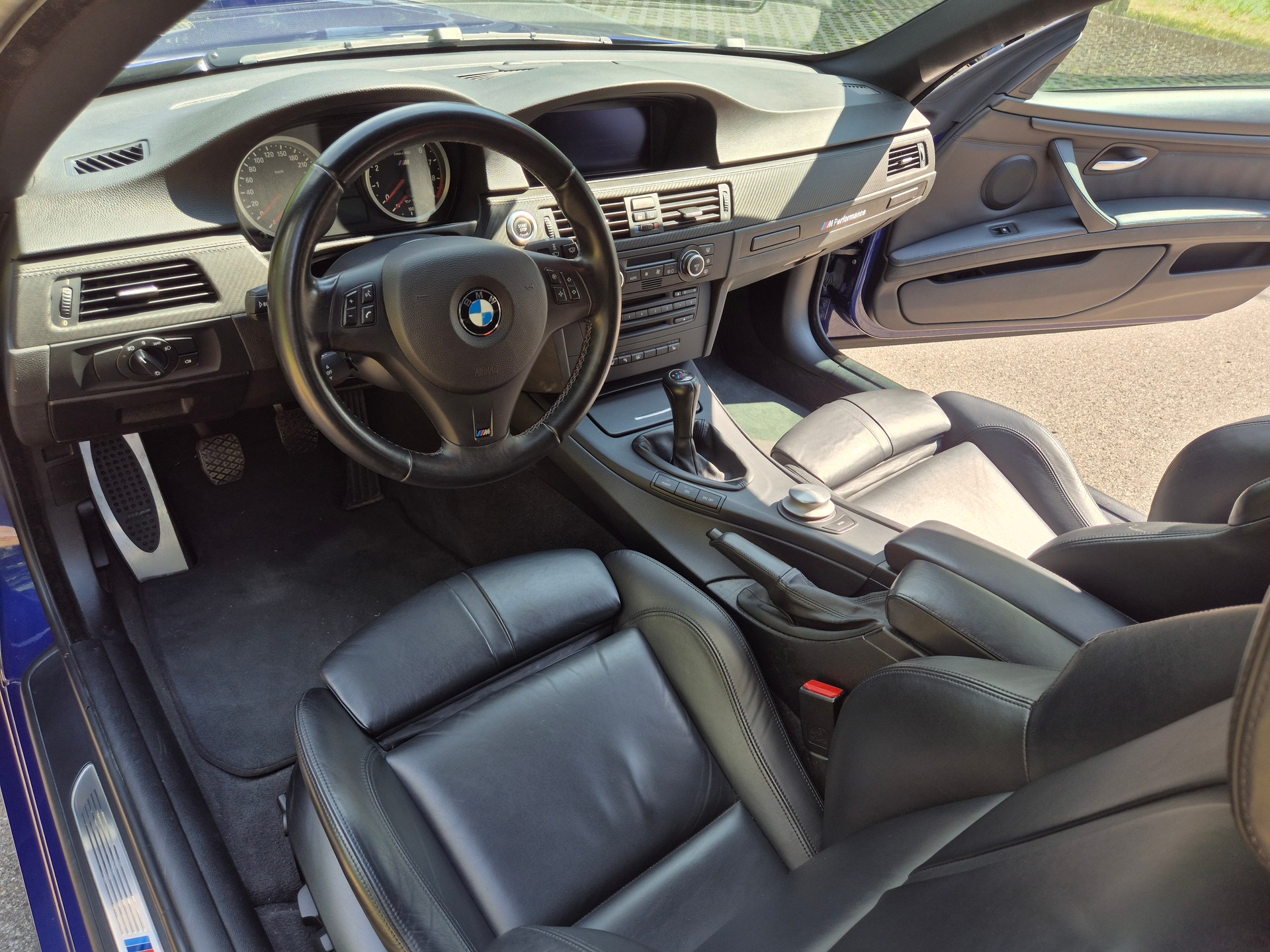 BMW M3-image-4