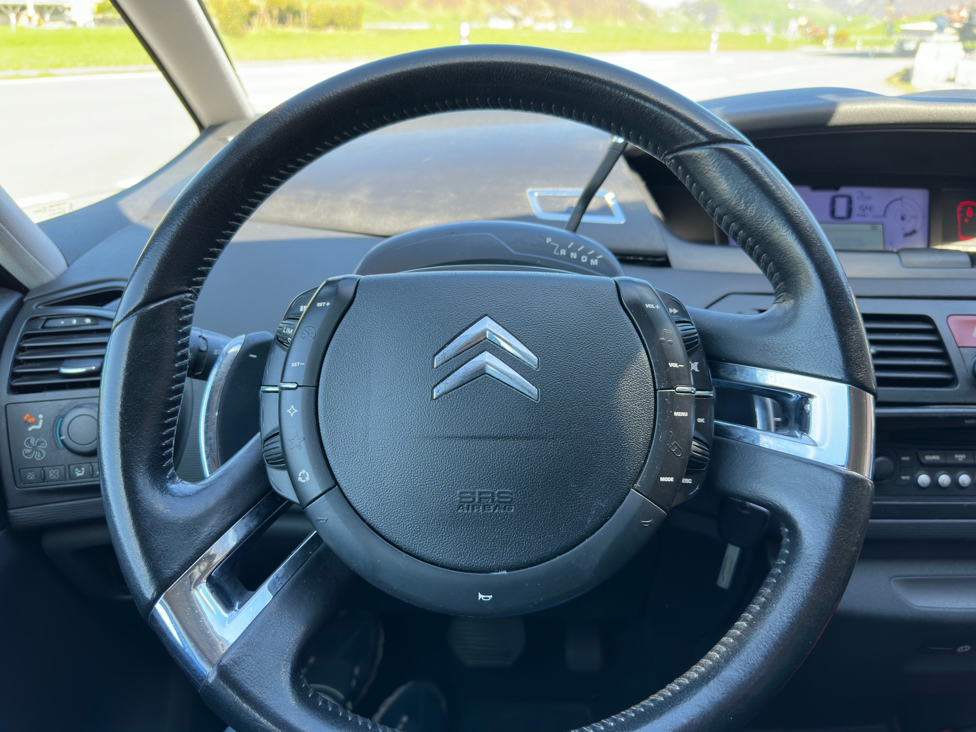 CITROEN Grand C4 Picasso 2.0i 16V SX BMP6-image-3