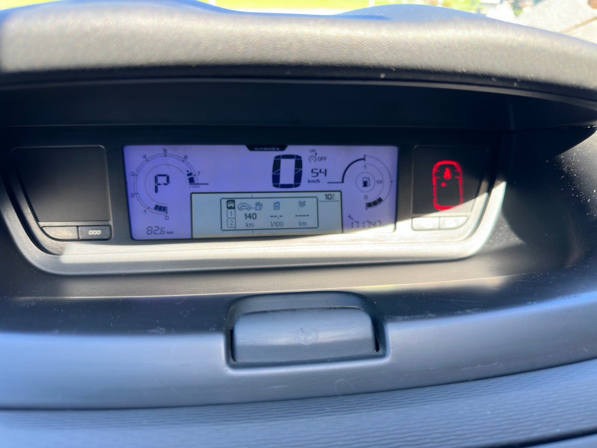 CITROEN Grand C4 Picasso 2.0i 16V SX BMP6-image-5