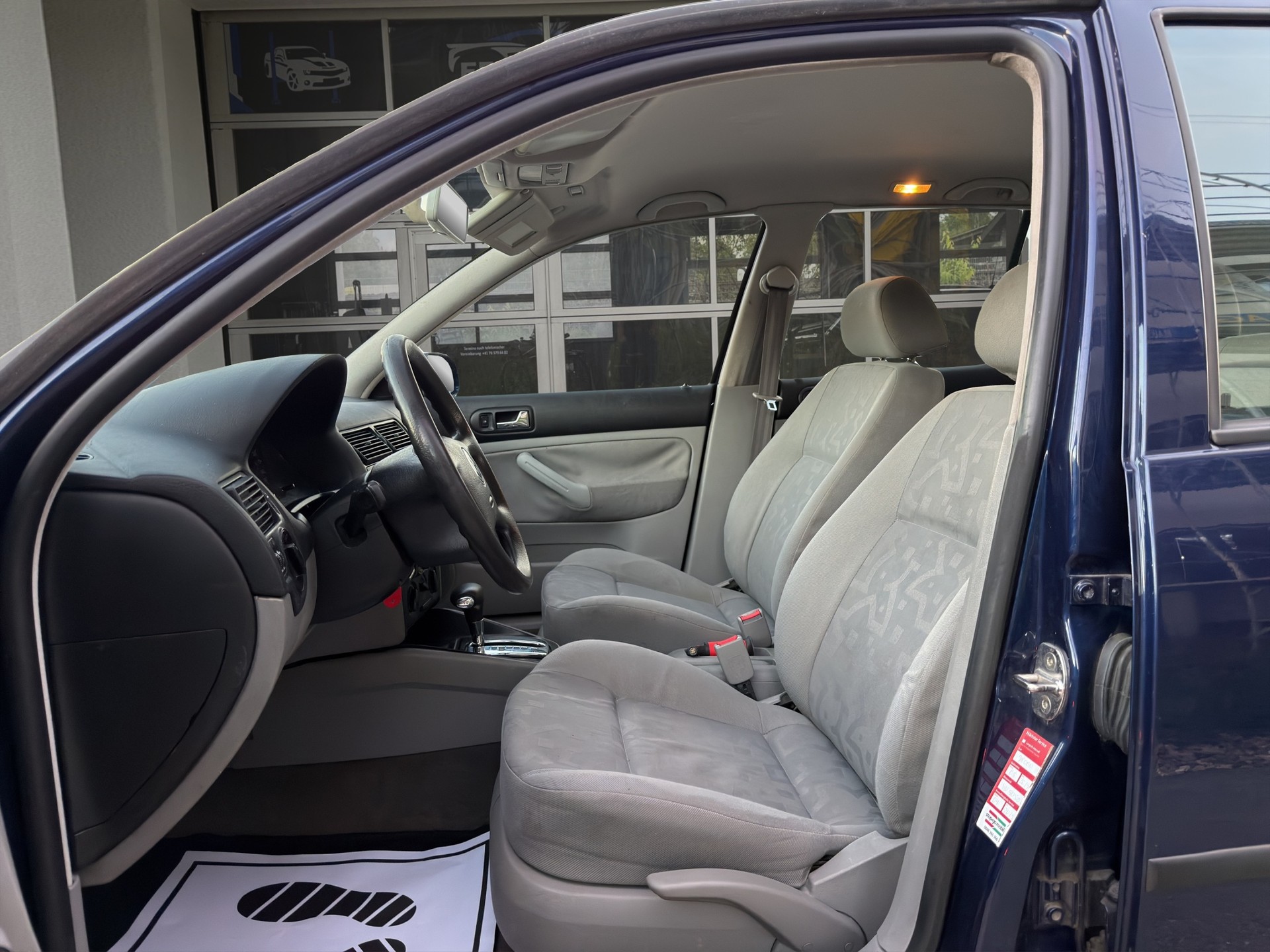 VW GOLF-image-14