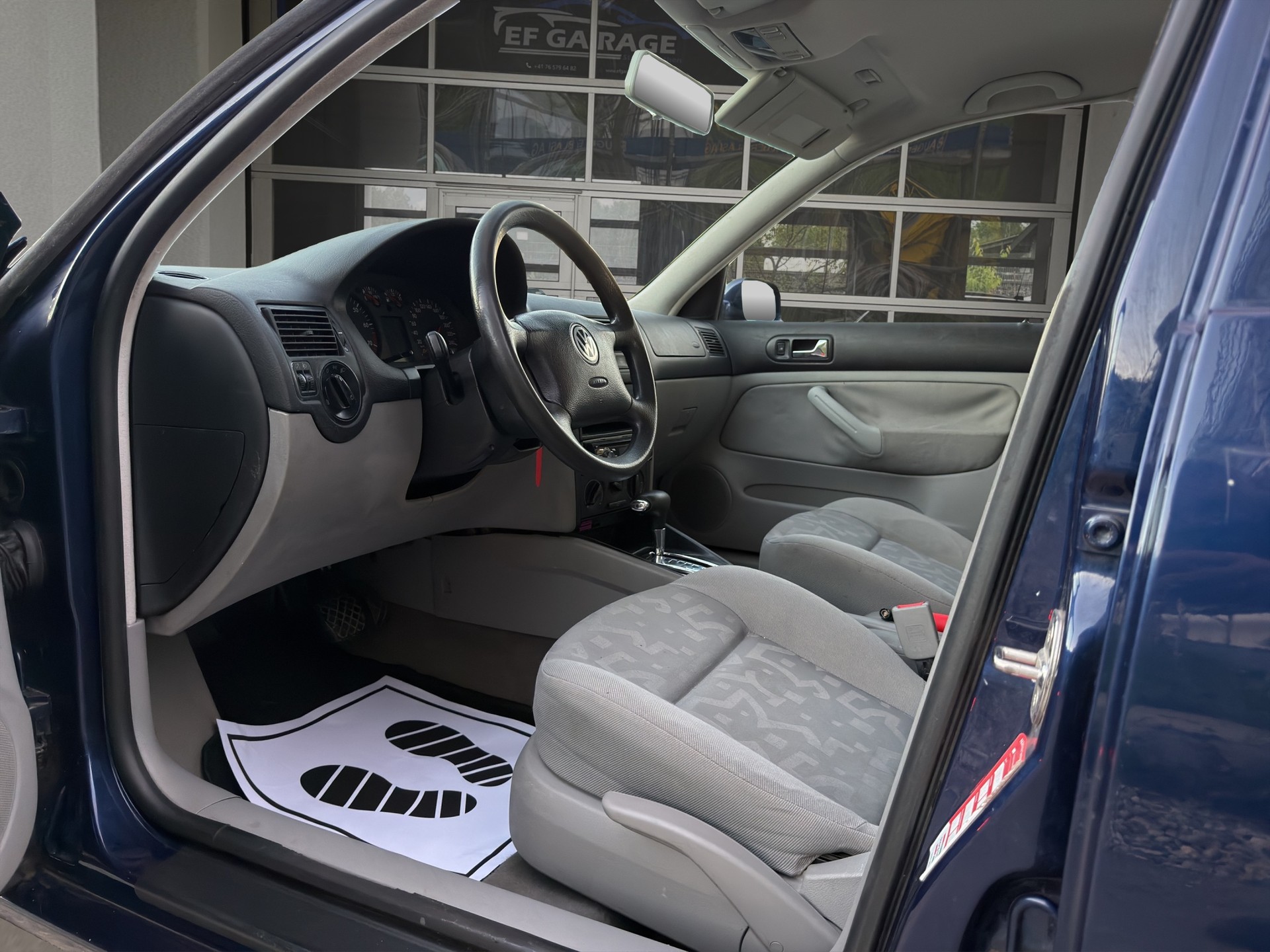 VW GOLF-image-8