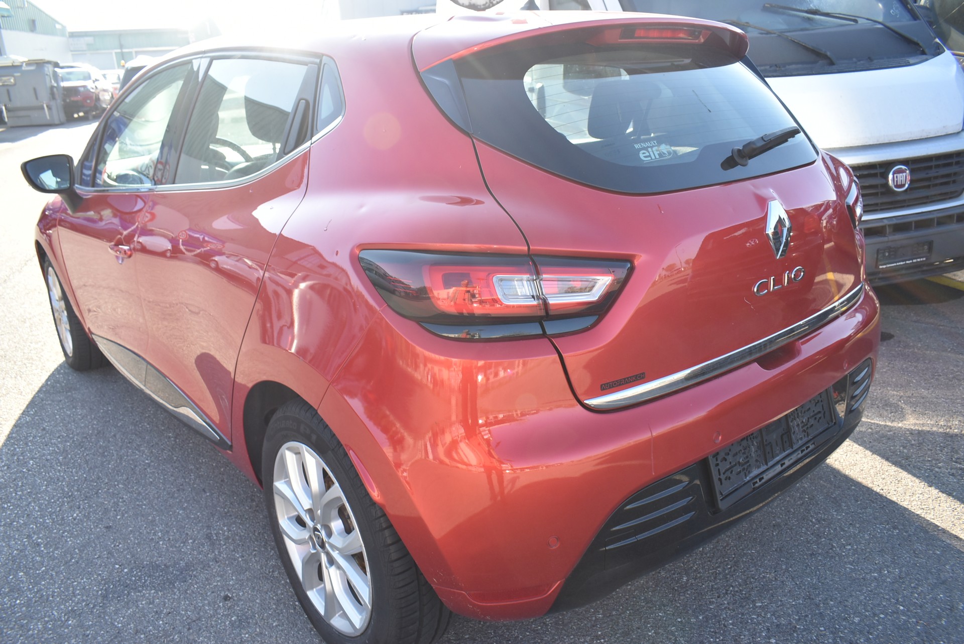 RENAULT Clio 1.2 16V T Intens EDC-image-4