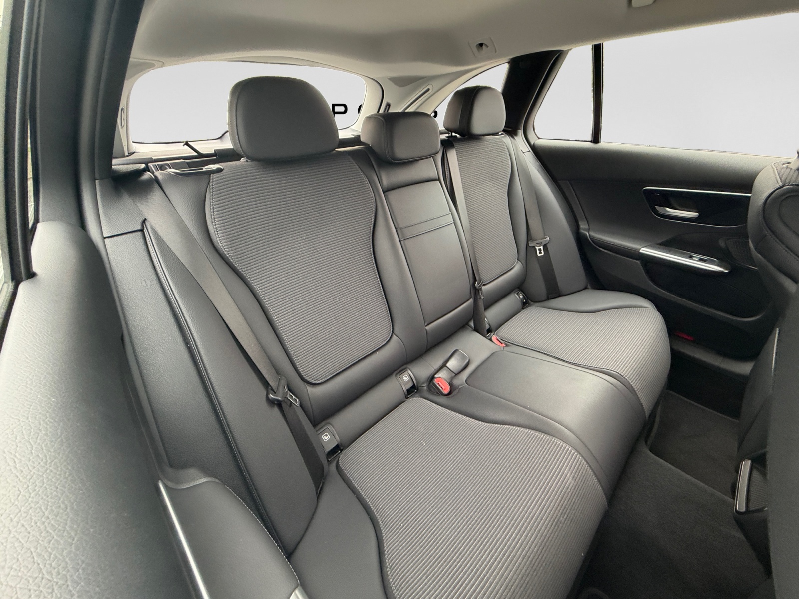 MERCEDES-BENZ C 220 d T 4 Matic Avantgarde-image-17