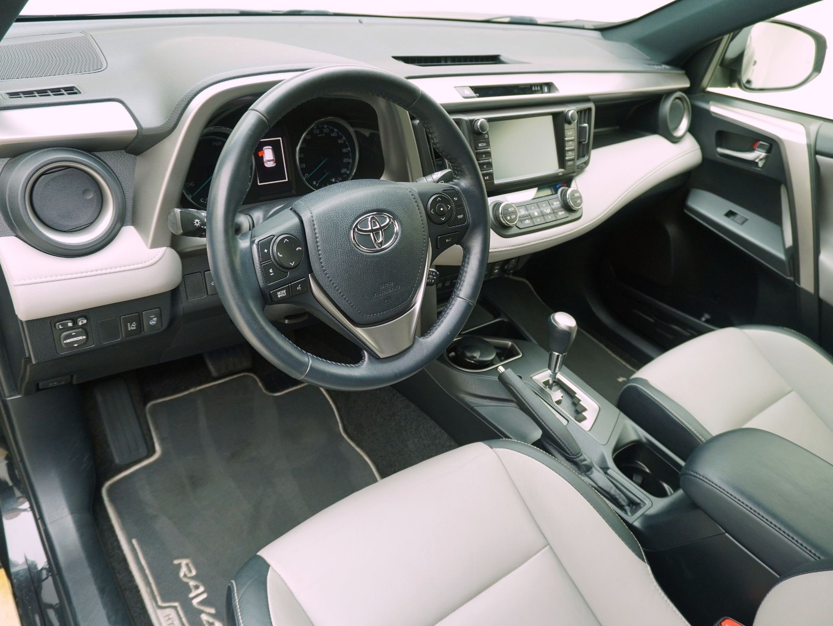 TOYOTA RAV4 2.5 HSD Premium-image-9