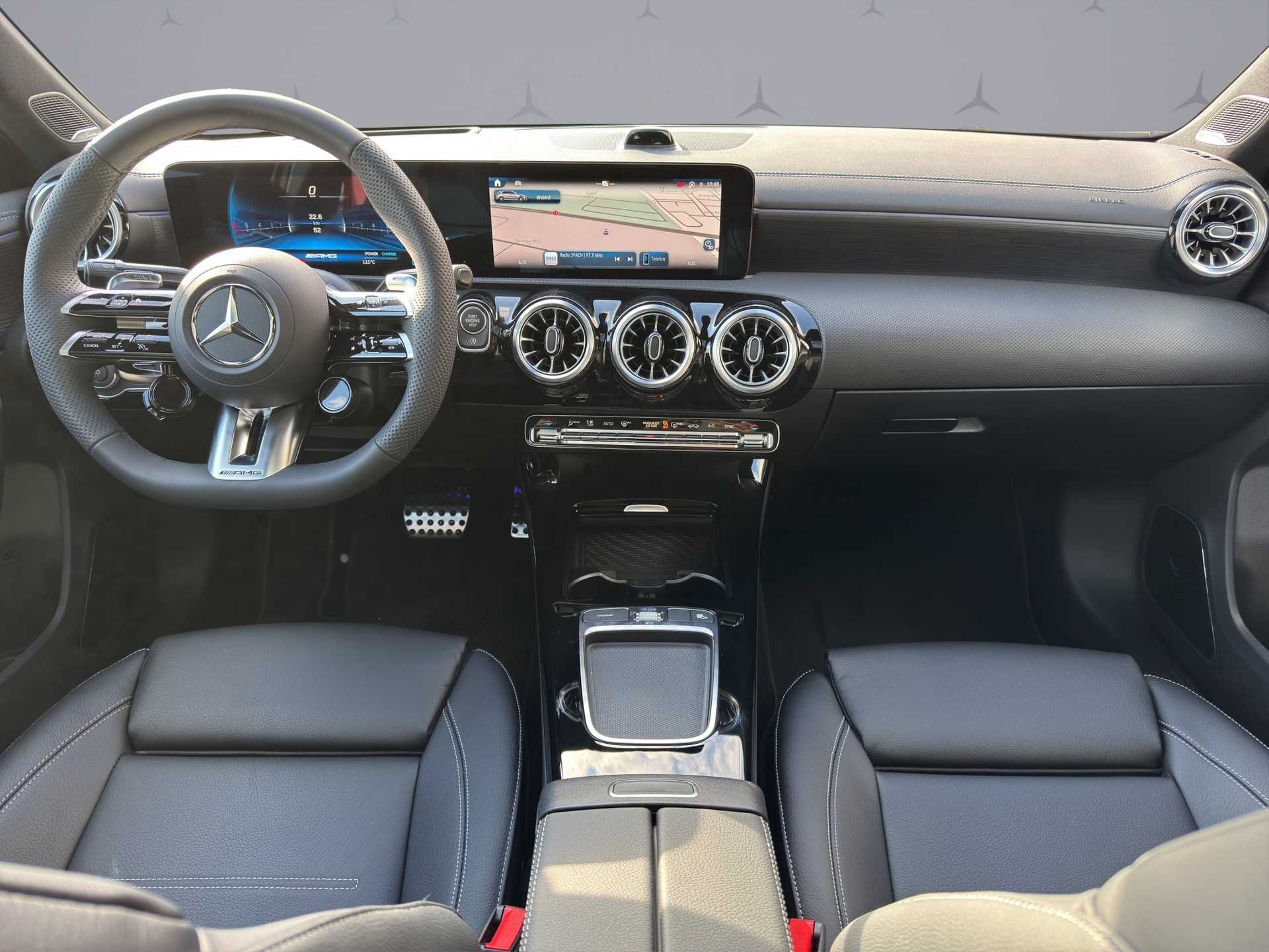 MERCEDES-BENZ A-Klasse W177 A 35 AMG 4matic-image-13