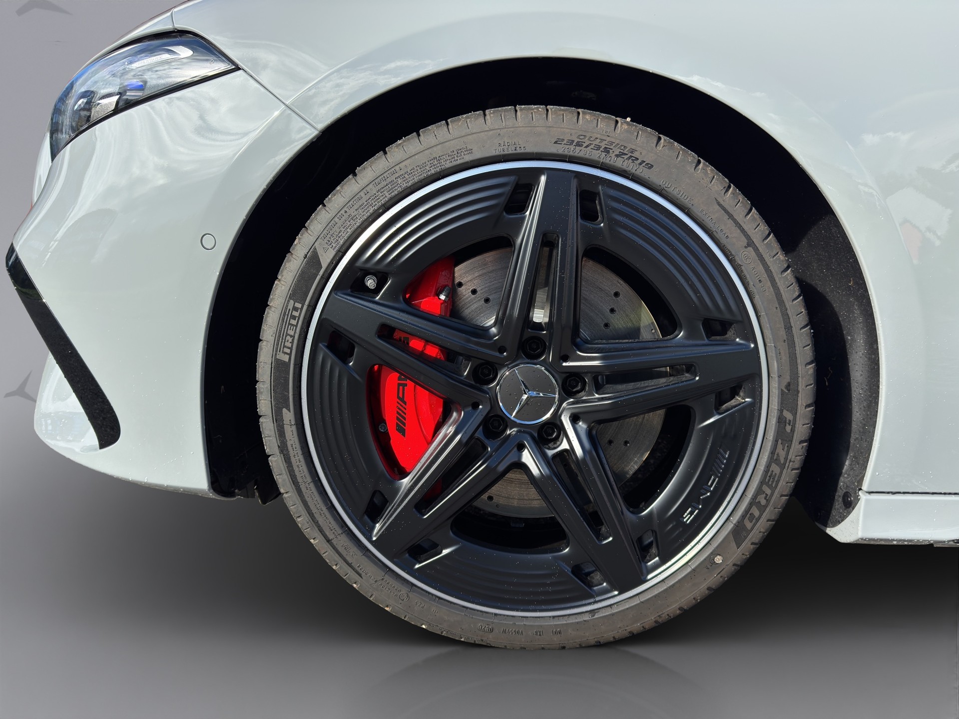 MERCEDES-BENZ A-Klasse W177 A 35 AMG 4matic-image-2