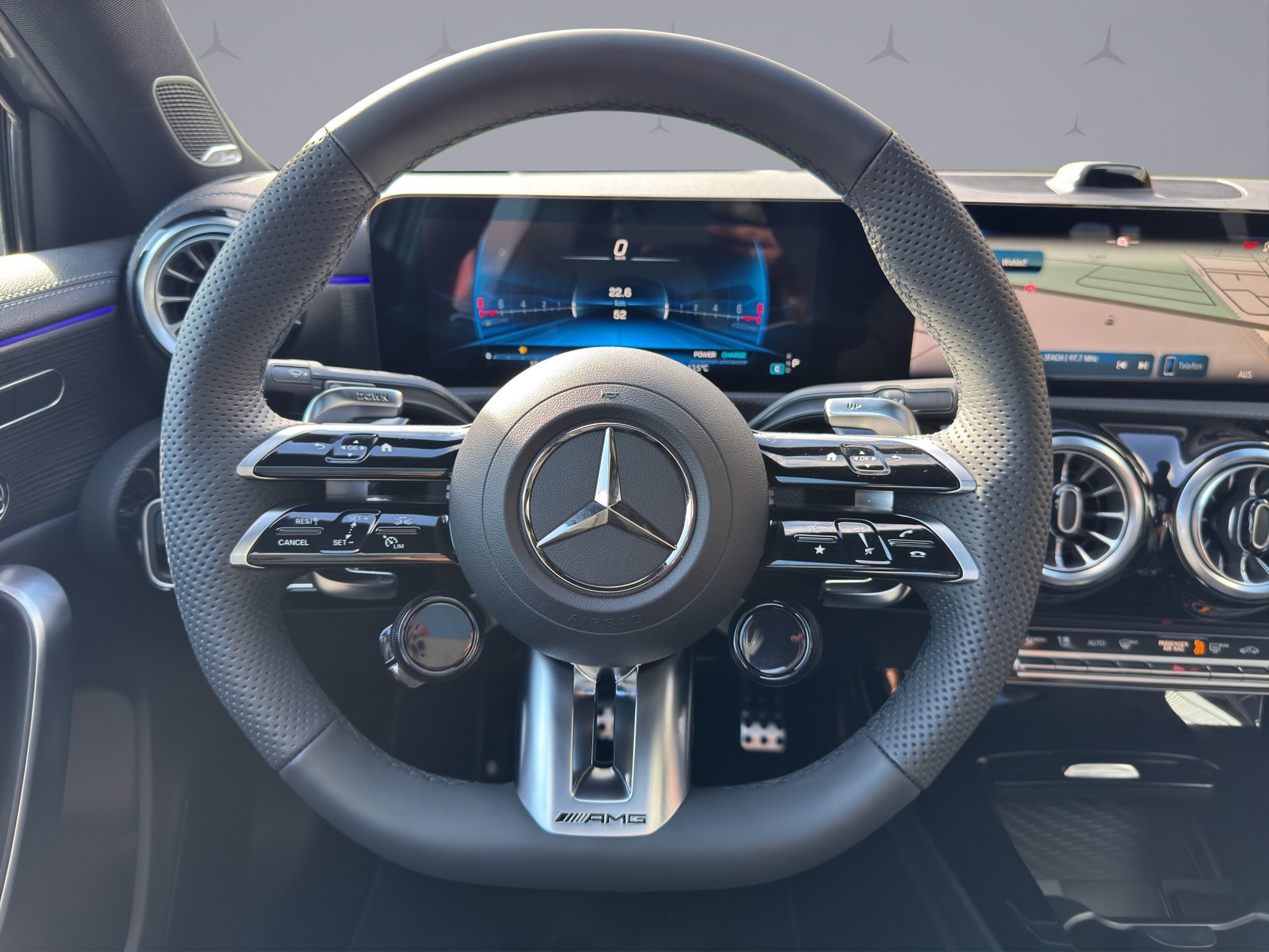 MERCEDES-BENZ A-Klasse W177 A 35 AMG 4matic-image-11