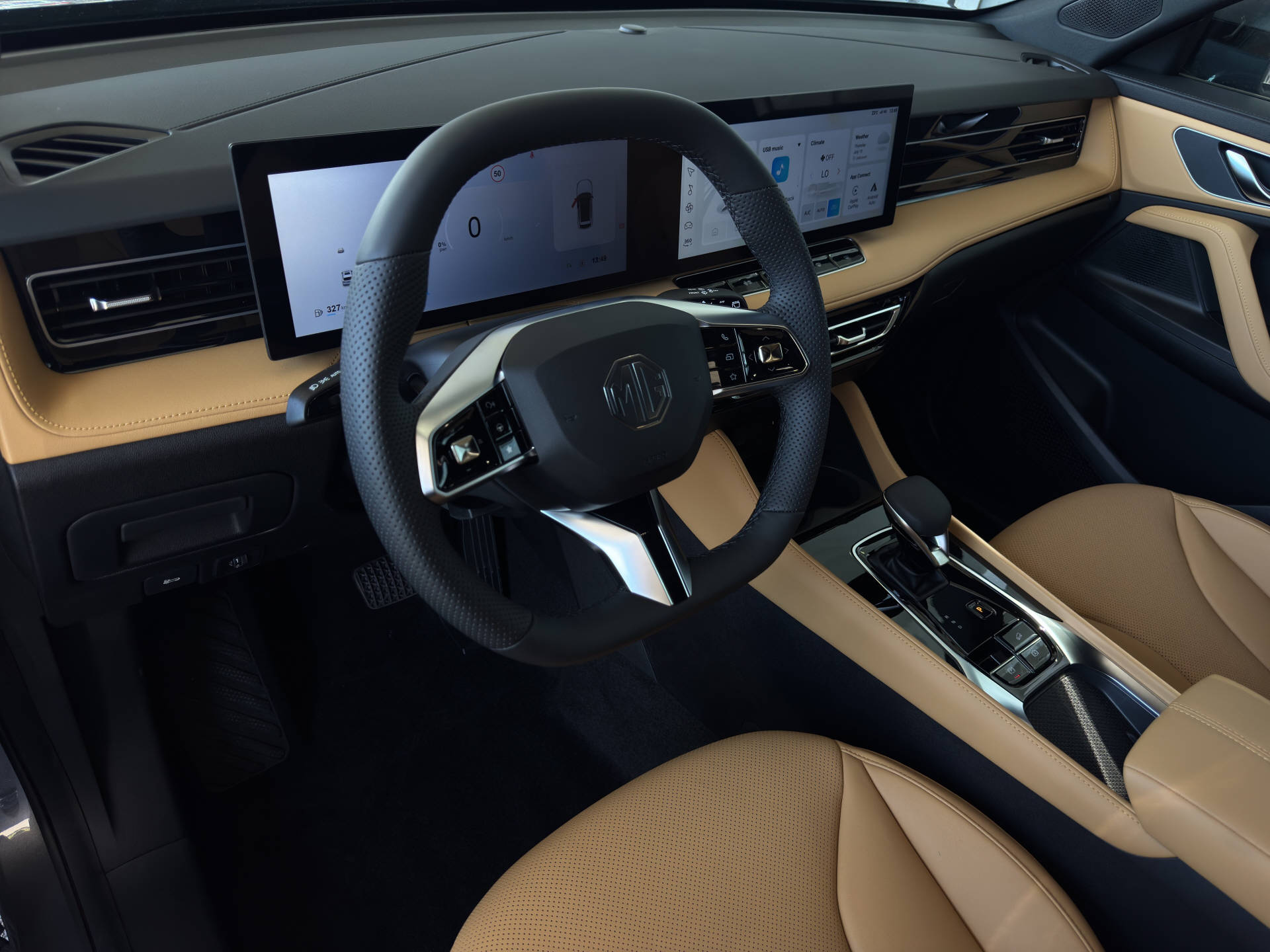 MG HS 1.5 Hybrid Luxury-image-13