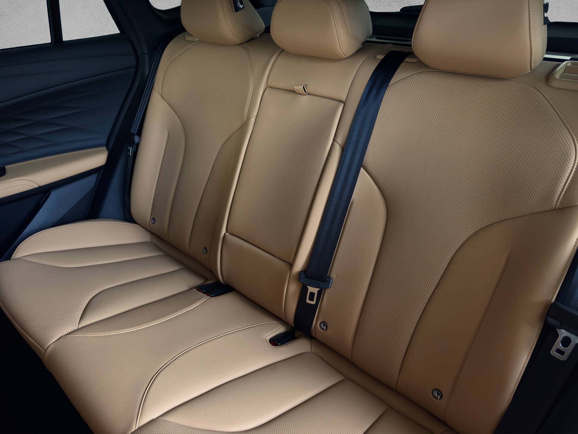 MG HS 1.5 Hybrid Luxury-image-11