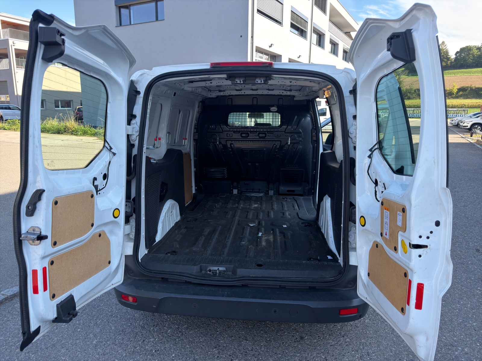 FORD Transit Connect Van T210 1.0 EcoBoost Ambiente-image-17