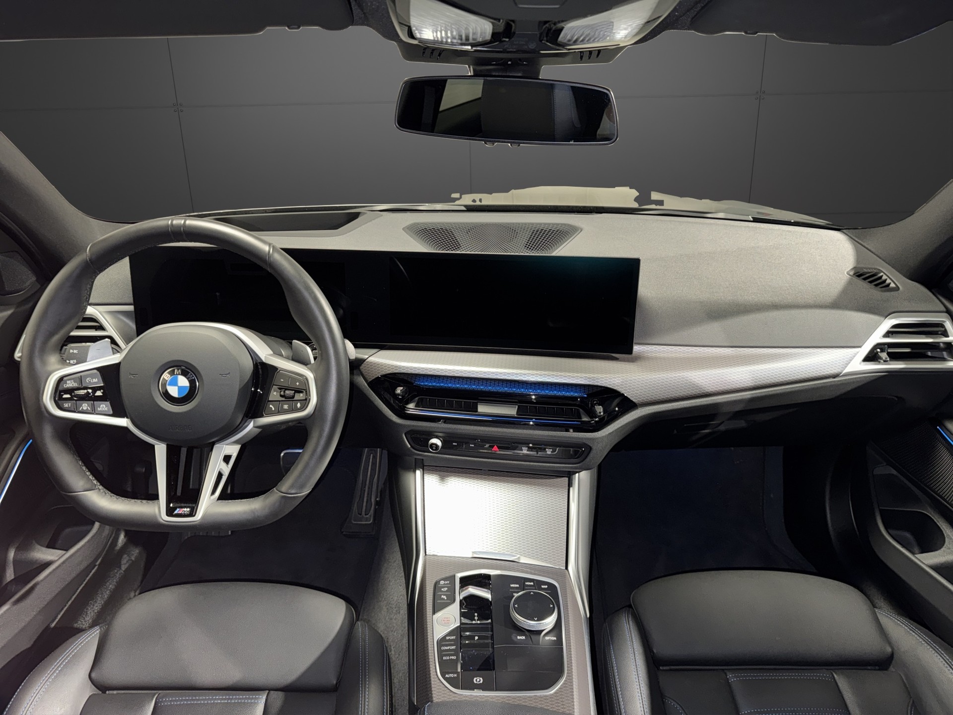 BMW 320d xDrive Touring M Sport-image-19