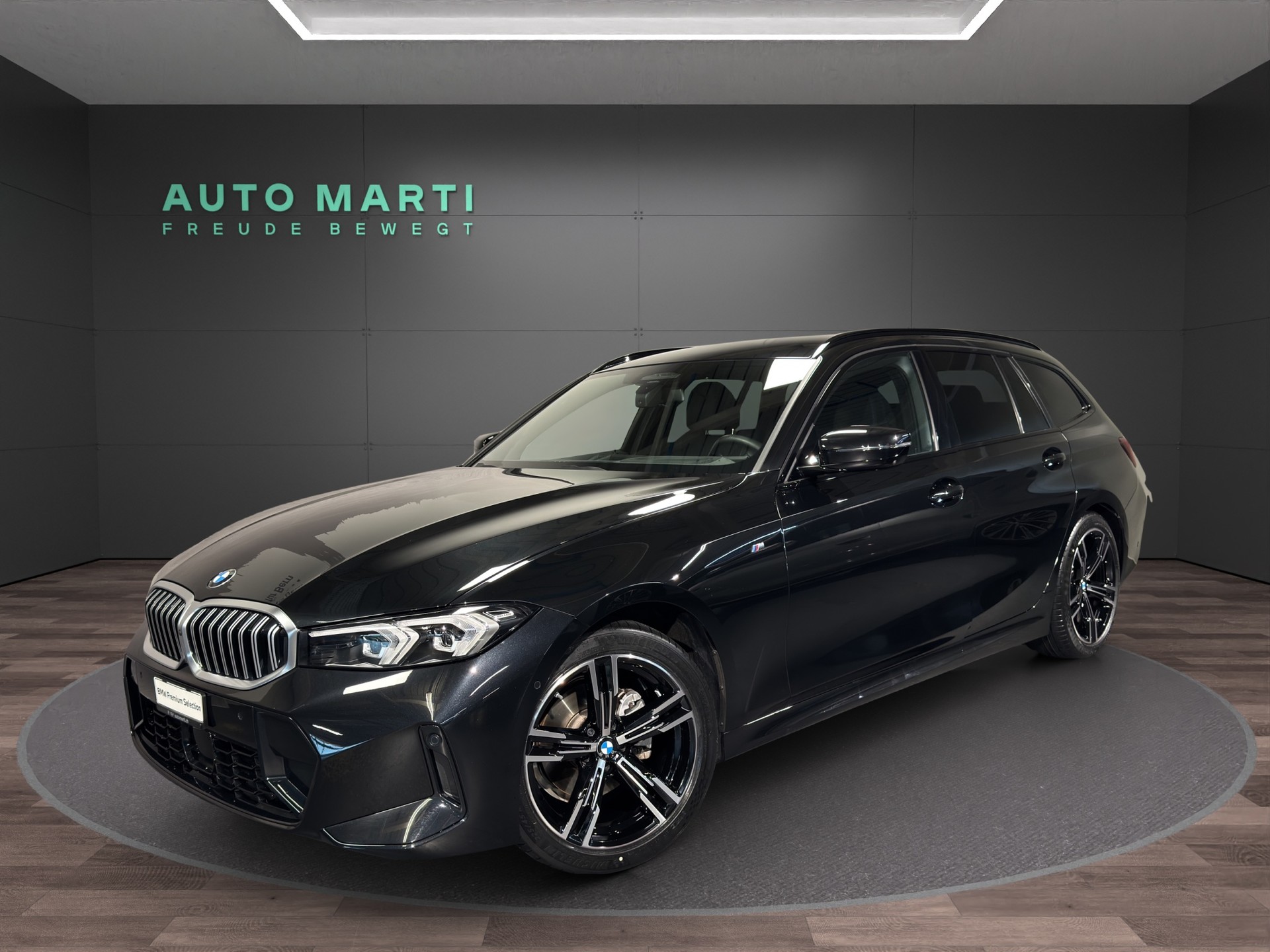 BMW 320d xDrive Touring M Sport-image-0