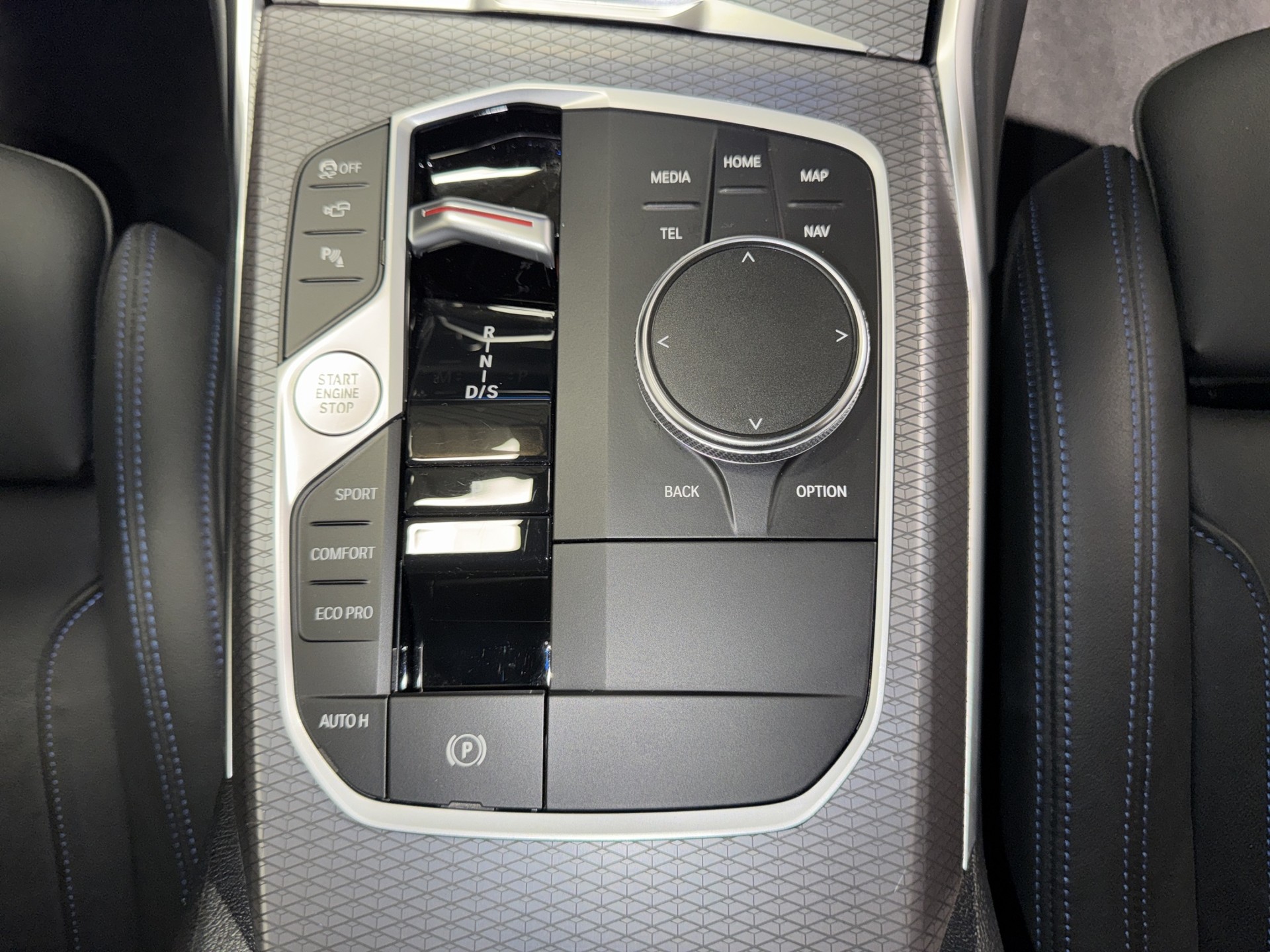 BMW 320d xDrive Touring M Sport-image-9