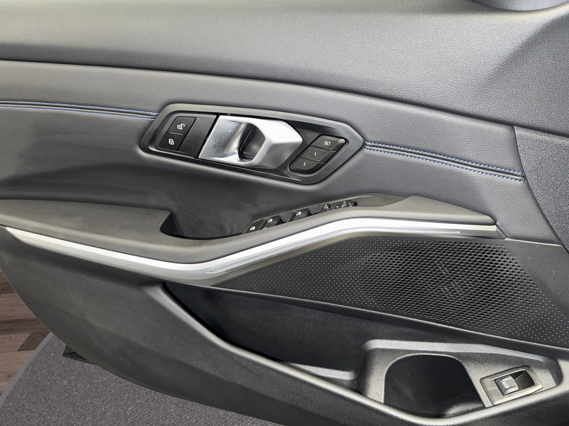 BMW 320d xDrive Touring M Sport-image-11