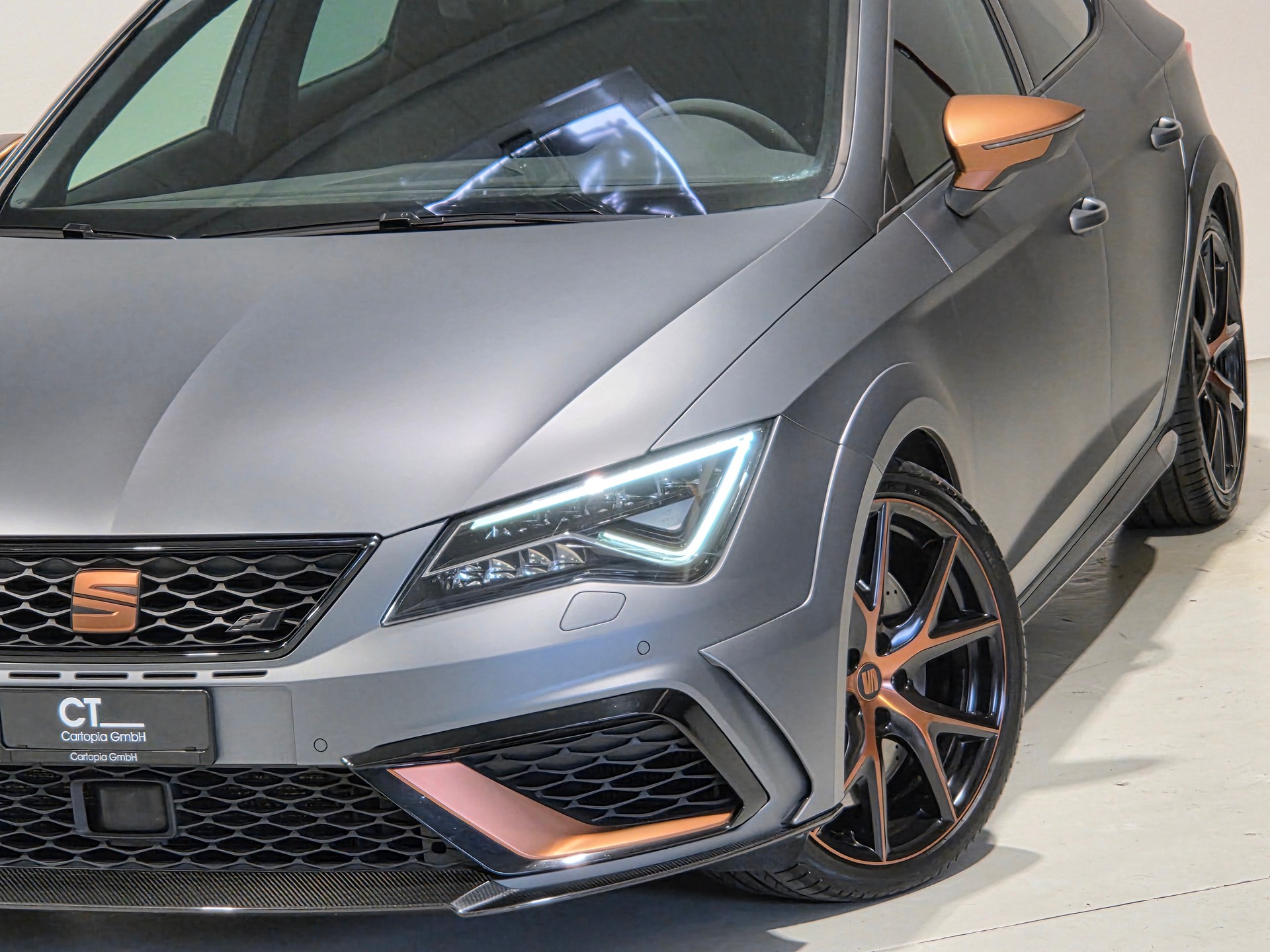 SEAT Leon 2.0 TSI Cupra R DSG Limited Edition 238 of 799-image-23