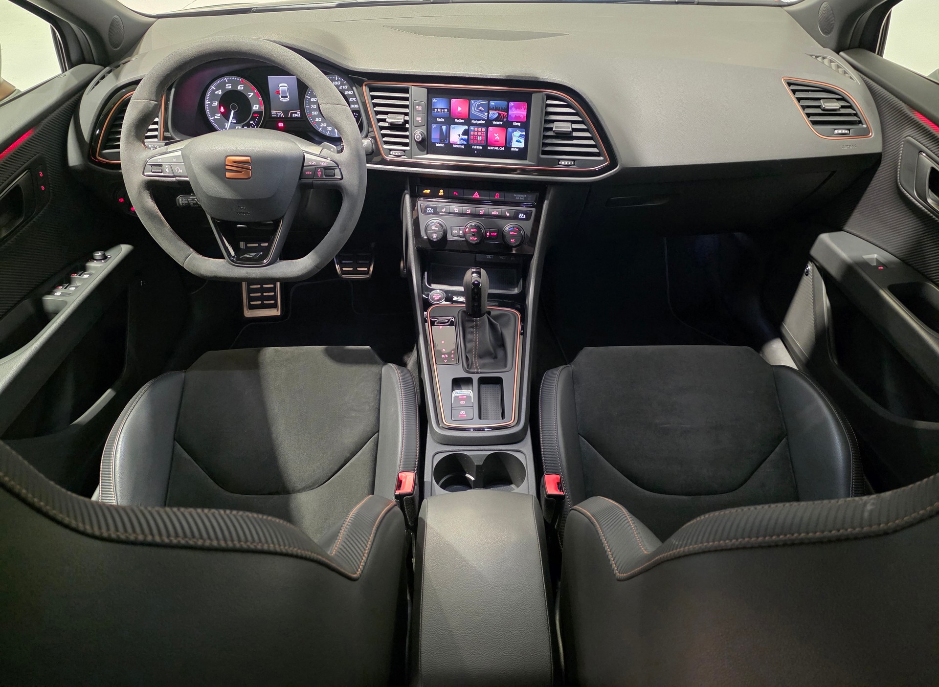 SEAT Leon 2.0 TSI Cupra R DSG Limited Edition 238 of 799-image-6