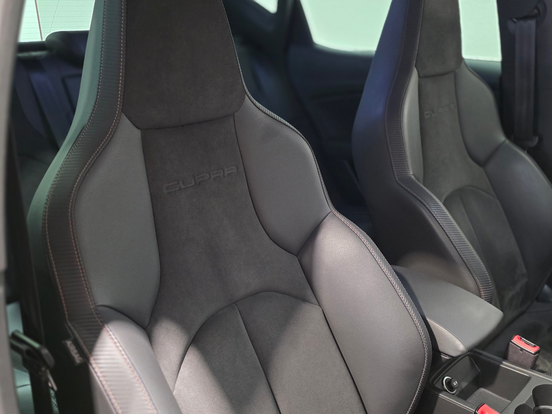SEAT Leon 2.0 TSI Cupra R DSG Limited Edition 238 of 799-image-19