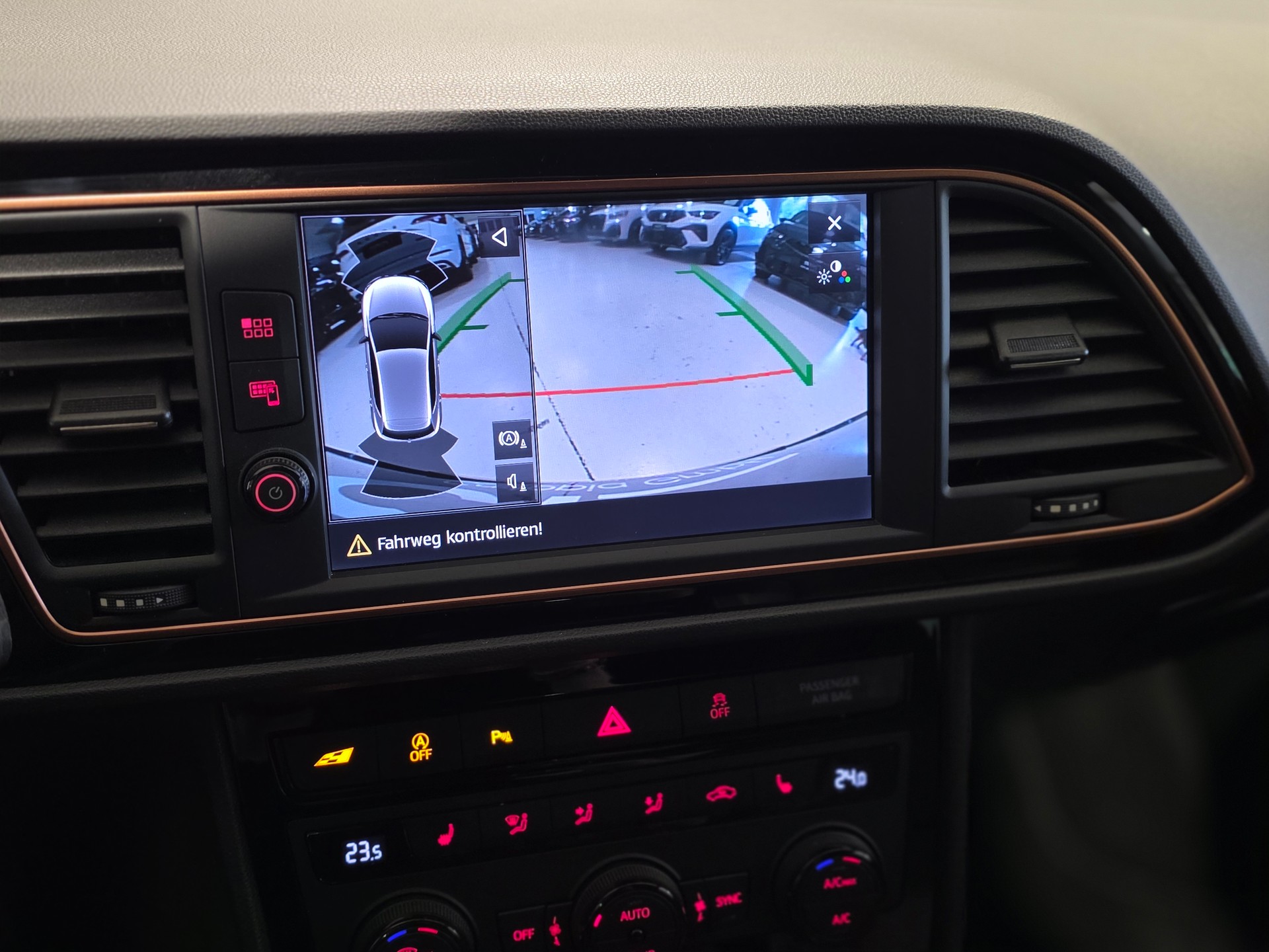 SEAT Leon 2.0 TSI Cupra R DSG Limited Edition 238 of 799-image-11
