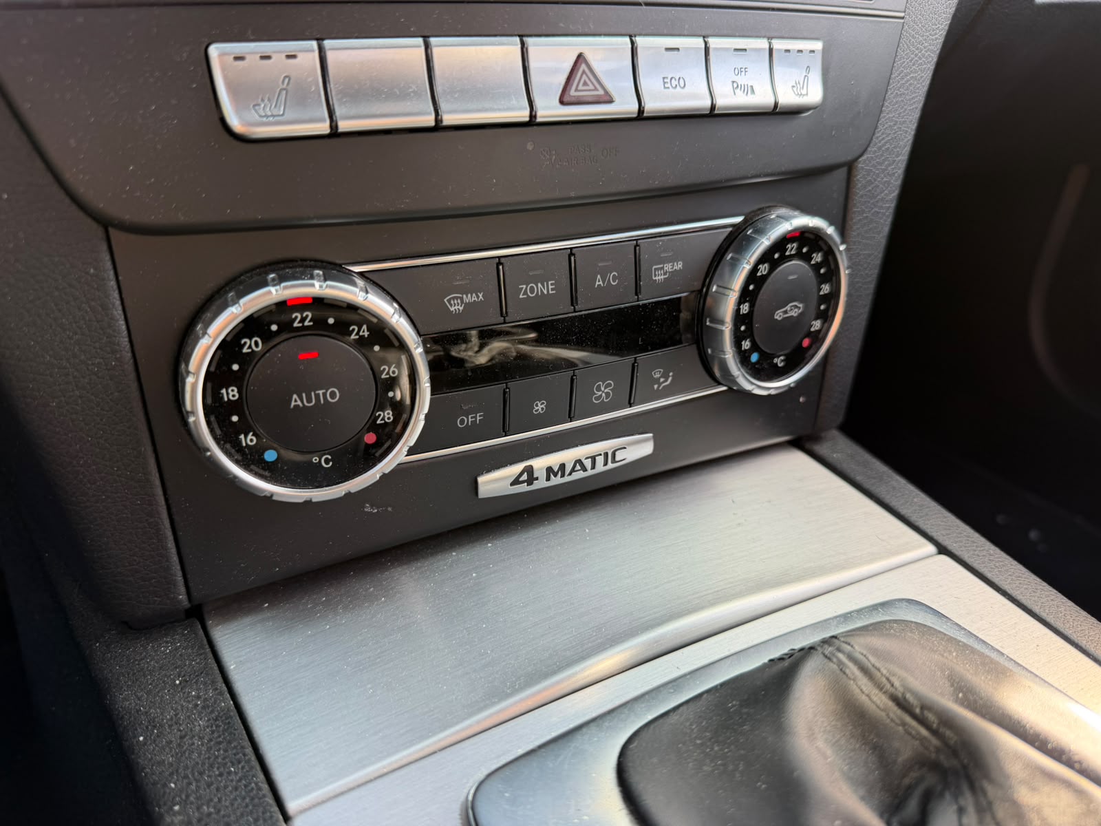 MERCEDES-BENZ C 350 Avantgarde 4Matic 7G-Tronic-image-24