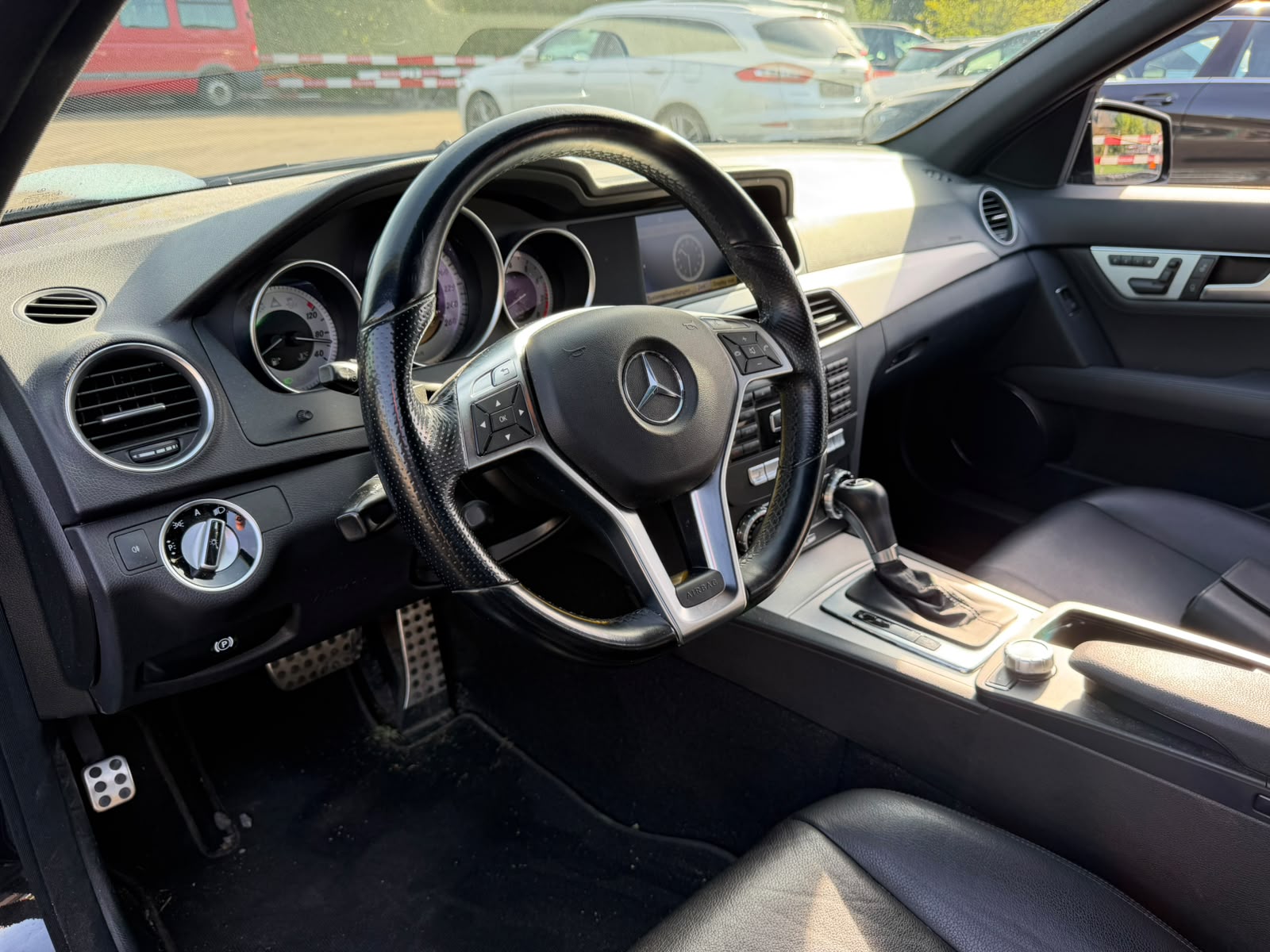 MERCEDES-BENZ C 350 Avantgarde 4Matic 7G-Tronic-image-10