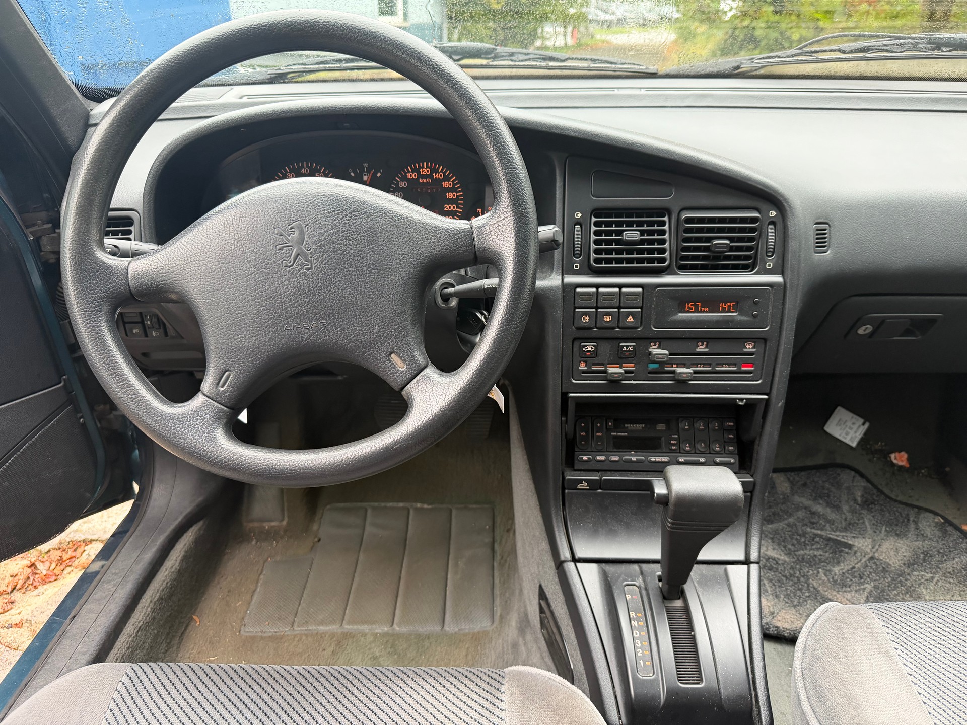 PEUGEOT 405 Break 2.0 Signature-image-6