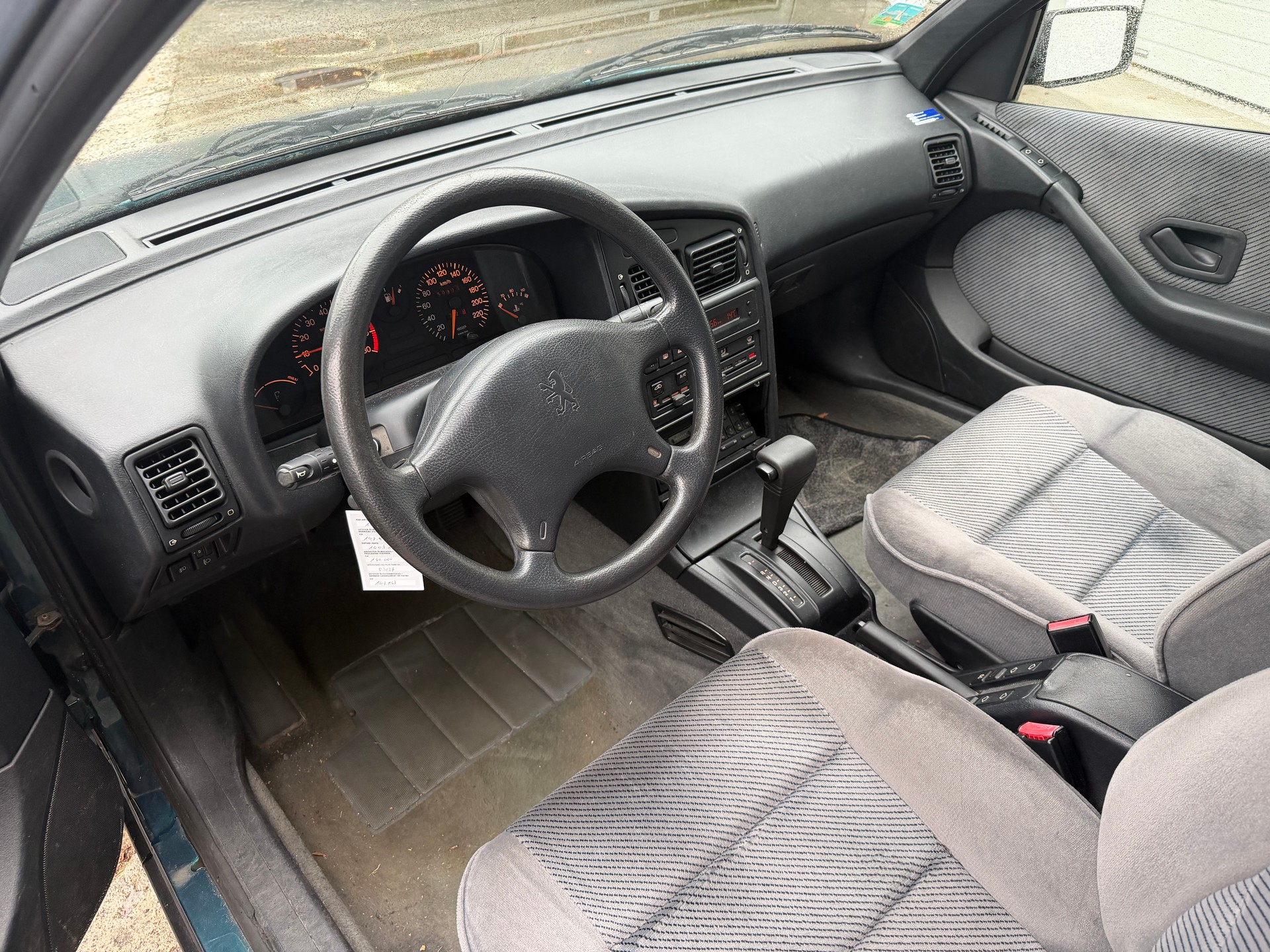 PEUGEOT 405 Break 2.0 Signature-image-8