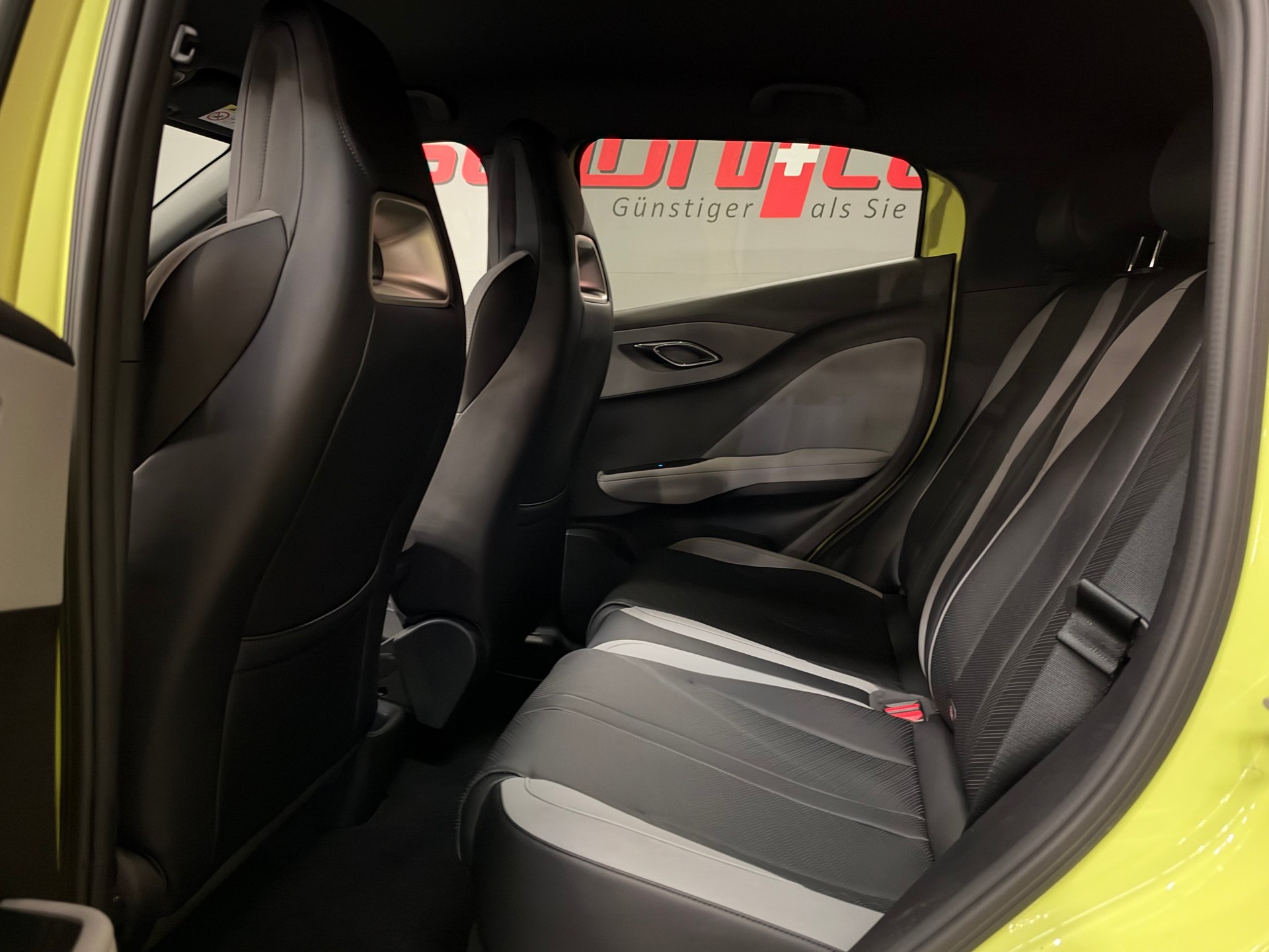 BYD Dolphin Surf 43 kWh Comfort-image-13