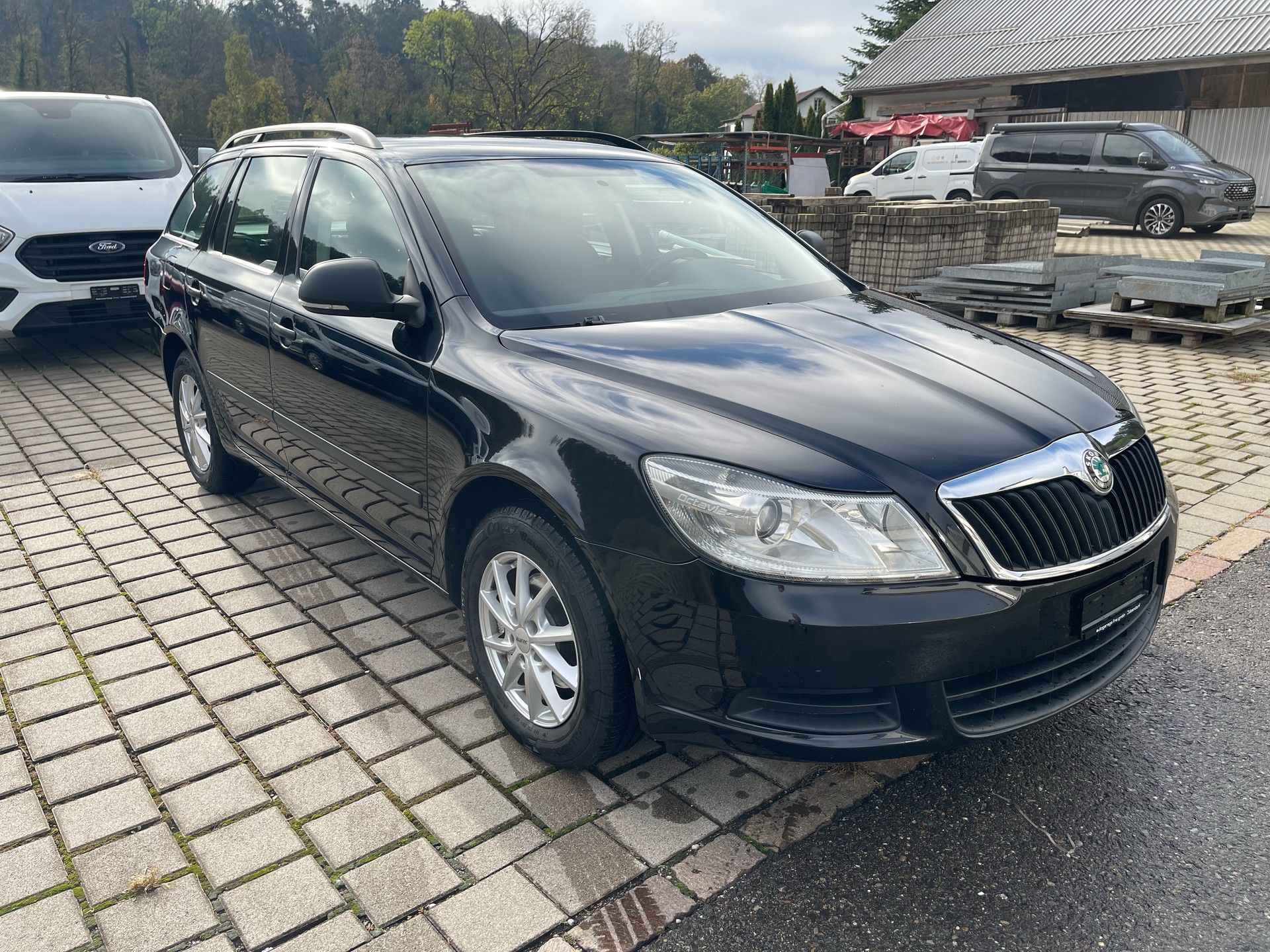 SKODA Octavia Combi 1.4 TSI Ambition-image-6