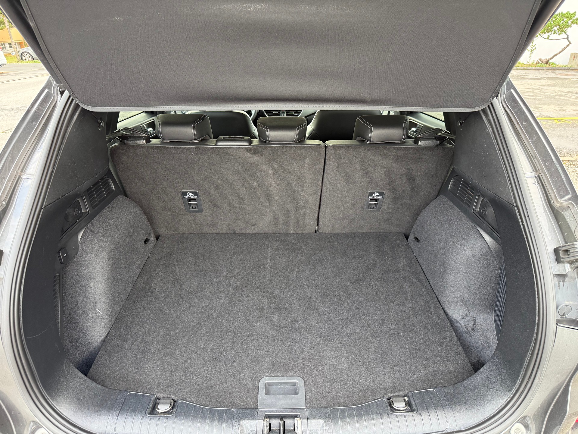FORD Kuga 2.5 Hybrid Titanium X 4x4-image-11