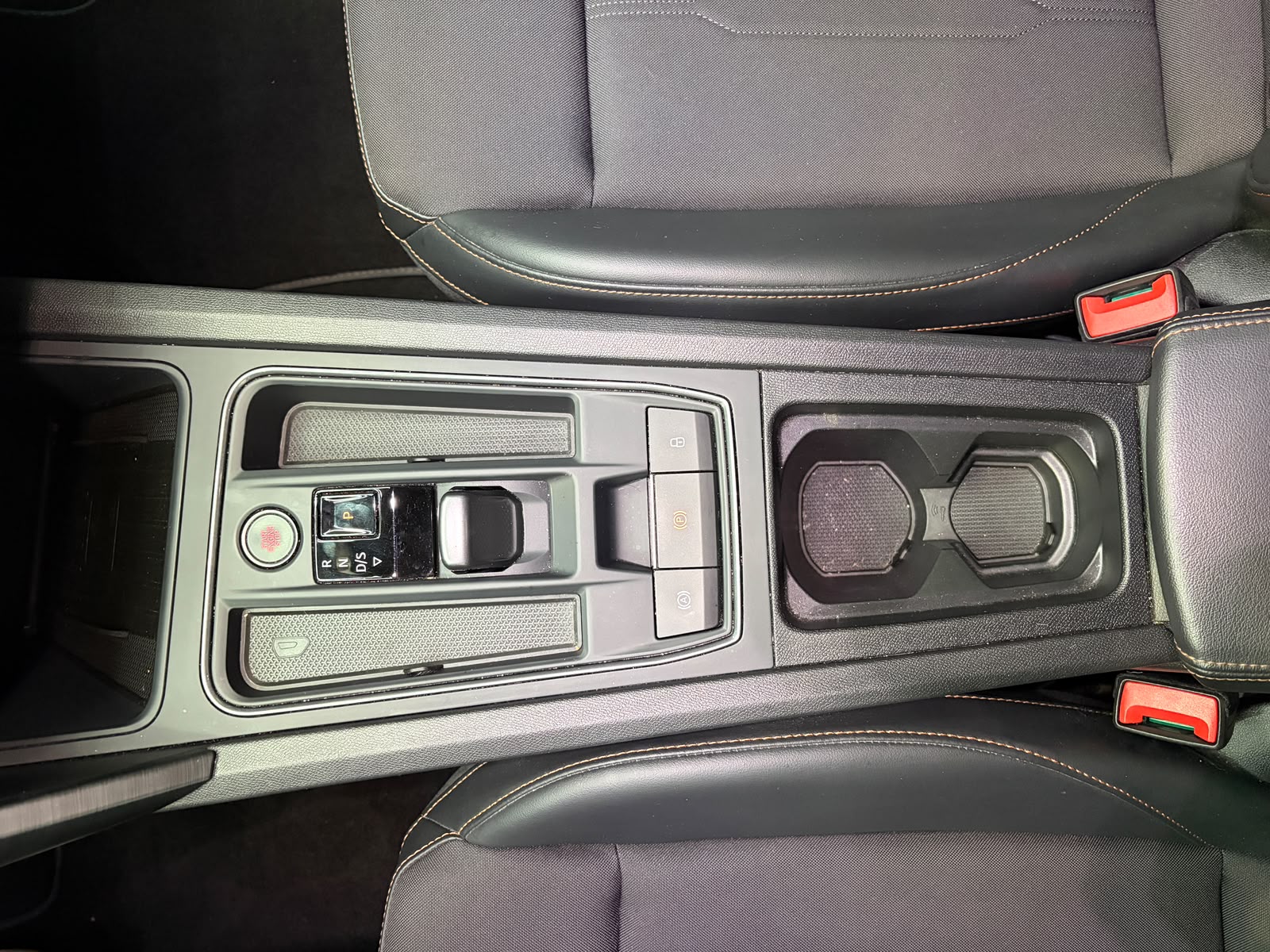CUPRA Formentor 1.5 TSI DSG-image-11