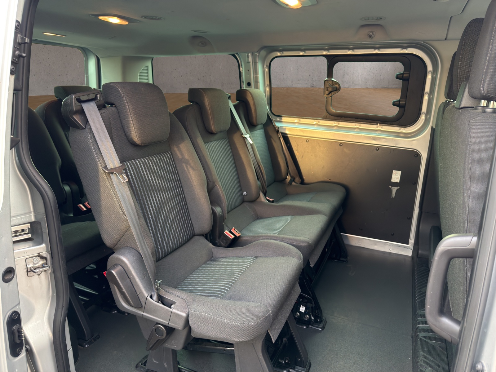 FORD Transit Custom 300 L1H1 Trend-image-8