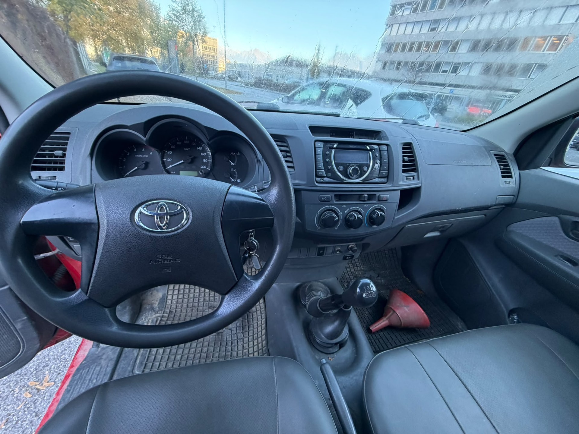TOYOTA Hilux 2.5D 4WD Single Cab-image-5