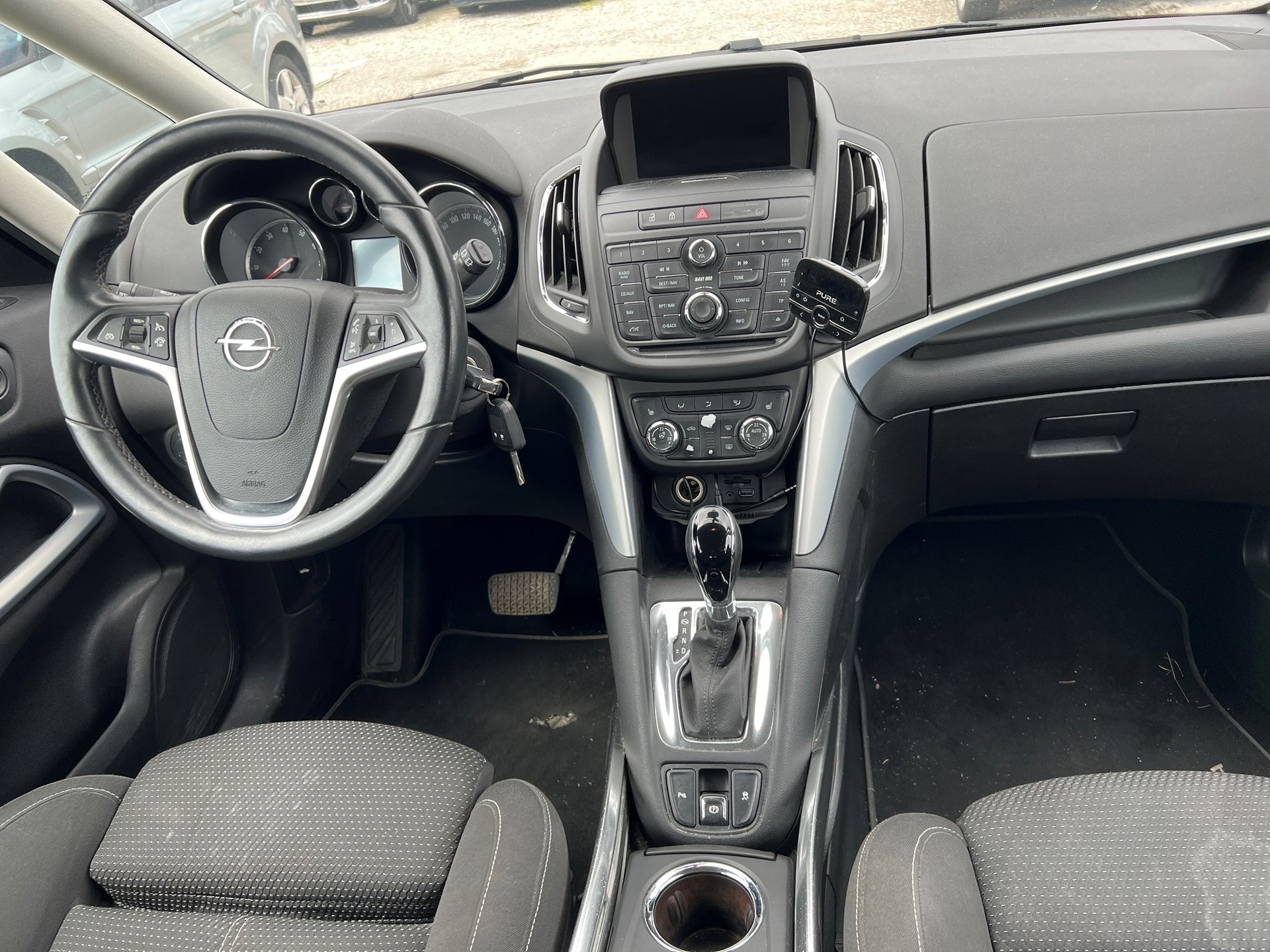 OPEL Zafira Tourer 1.4i 16V Turbo Cosmo Automatic-image-10