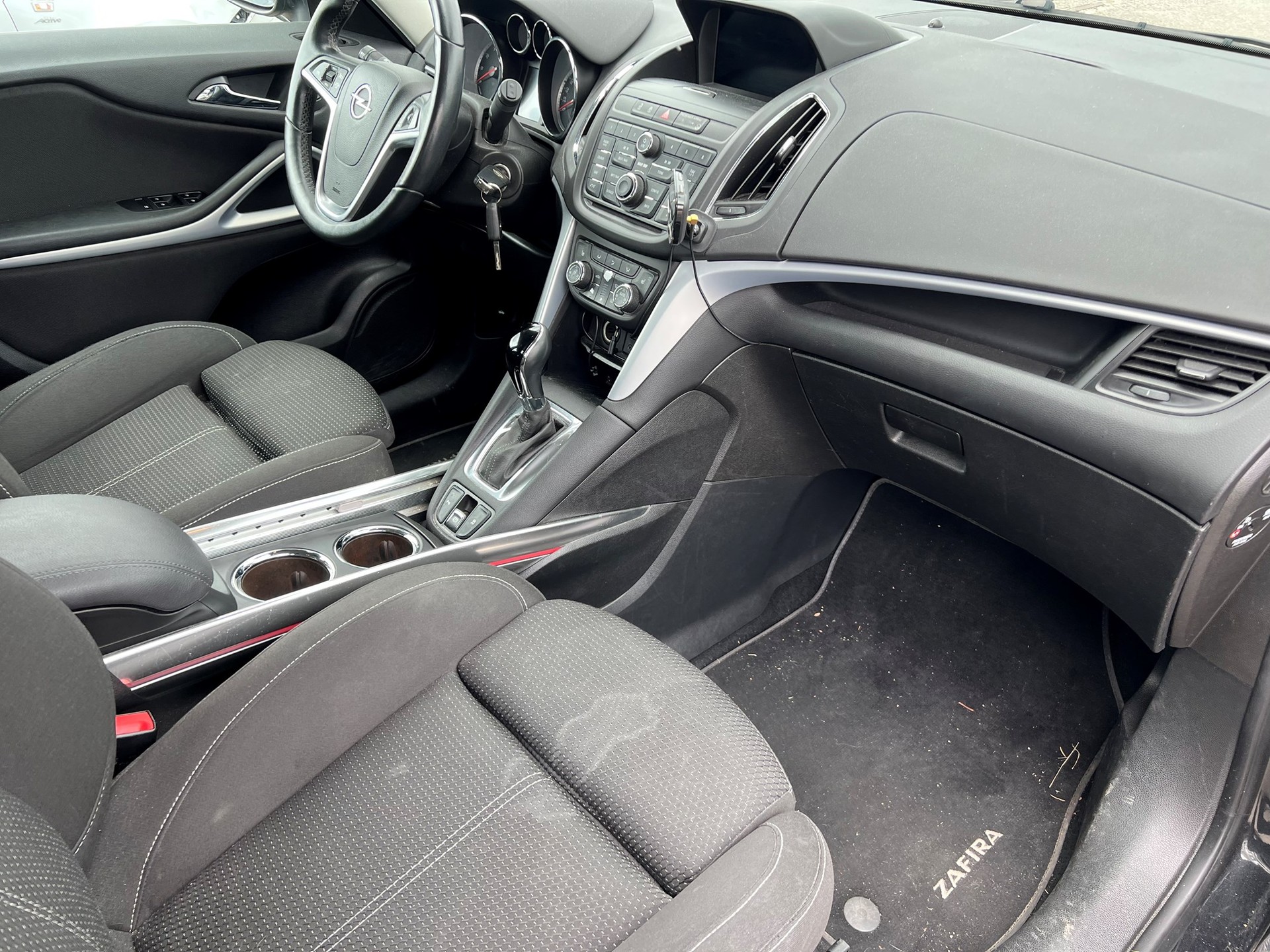 OPEL Zafira Tourer 1.4i 16V Turbo Cosmo Automatic-image-13
