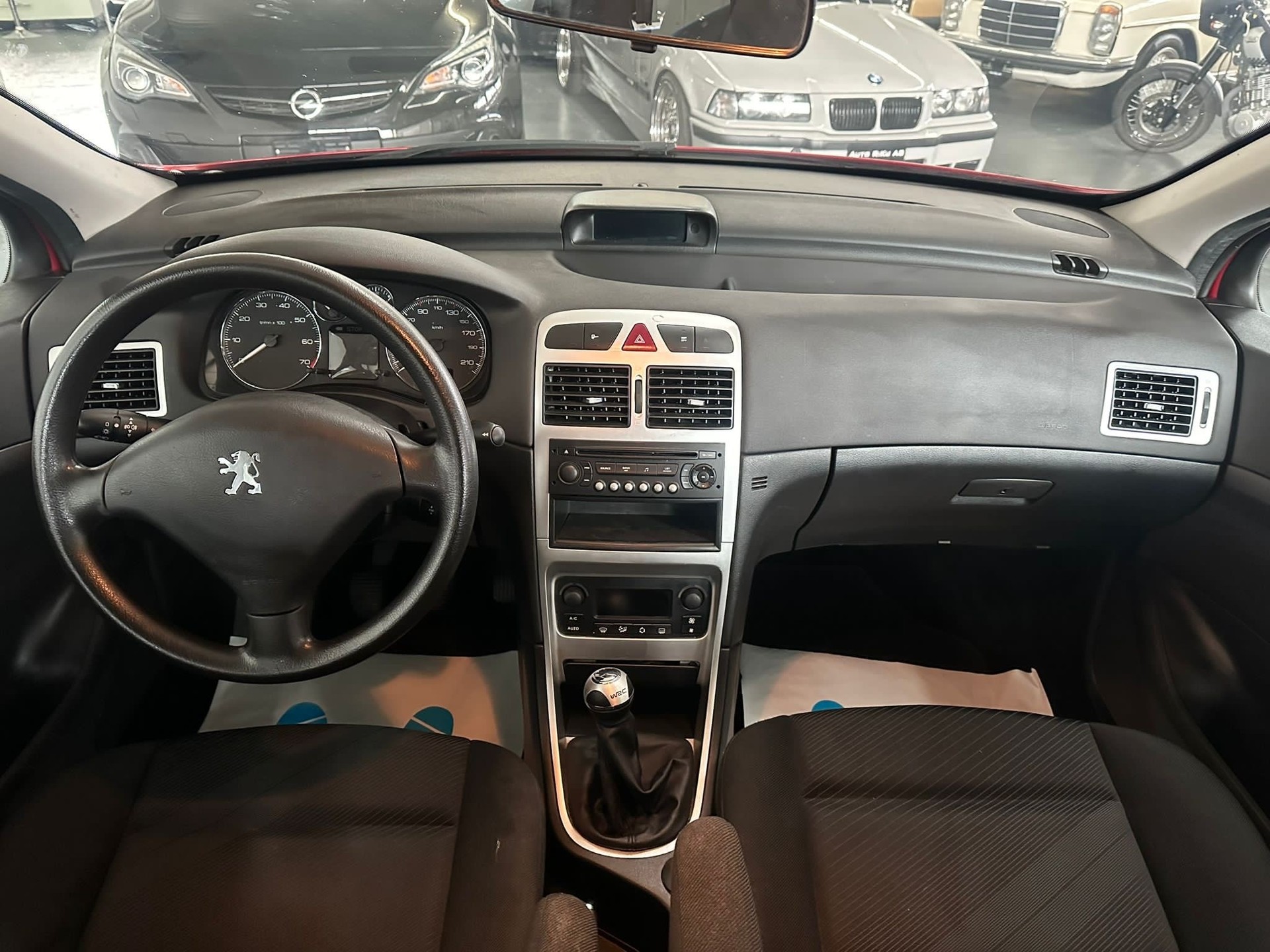 PEUGEOT 307 1.6 16V XS-image-12