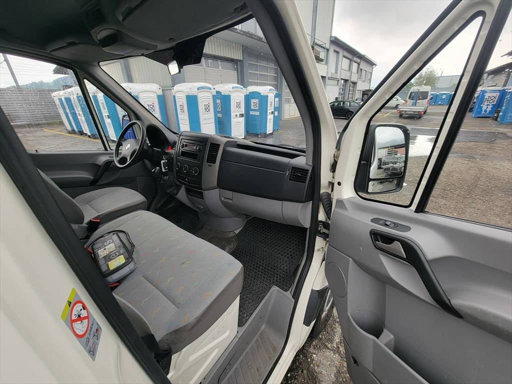 VW Crafter 35 2.5 TDI 109 PS-image-9