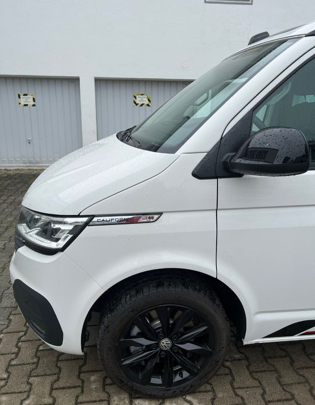 VW T6.1 California 2.0 TDI Beach EDITION-image-1