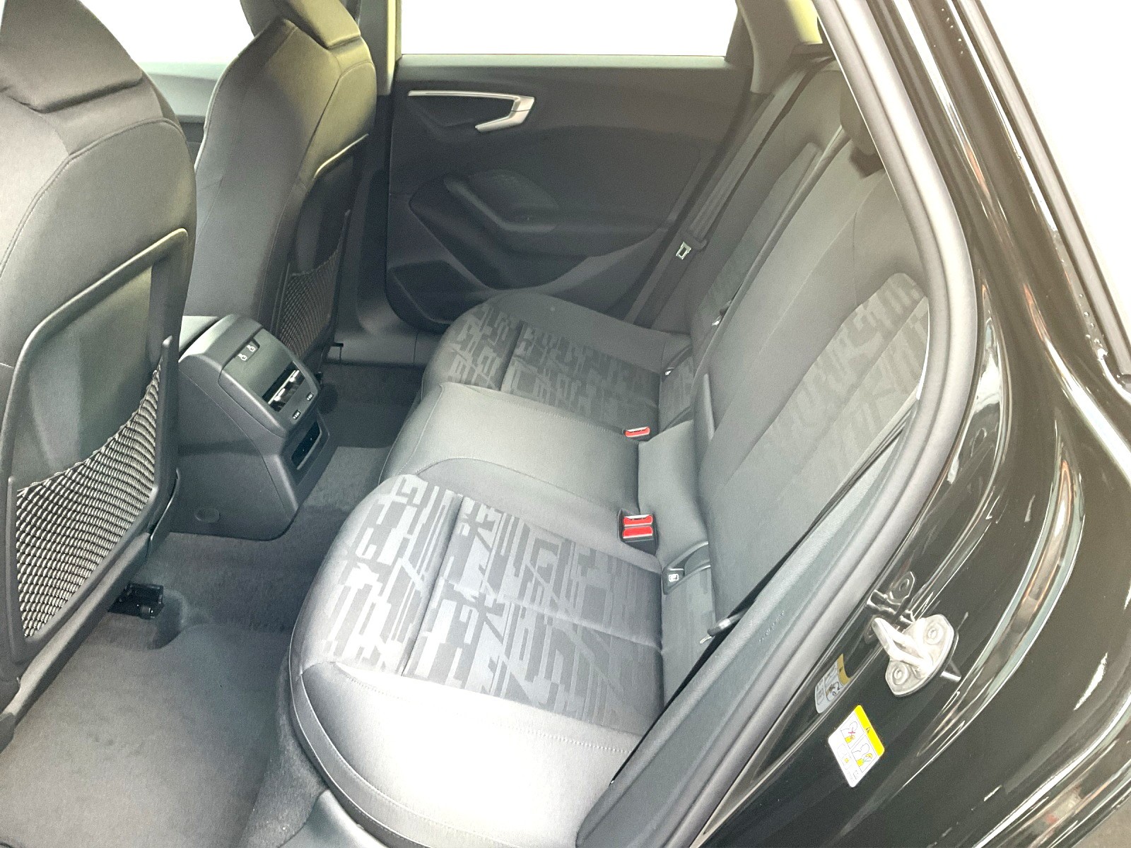 AUDI A5 Avant TDI quattro 150 kW S tronic-image-11