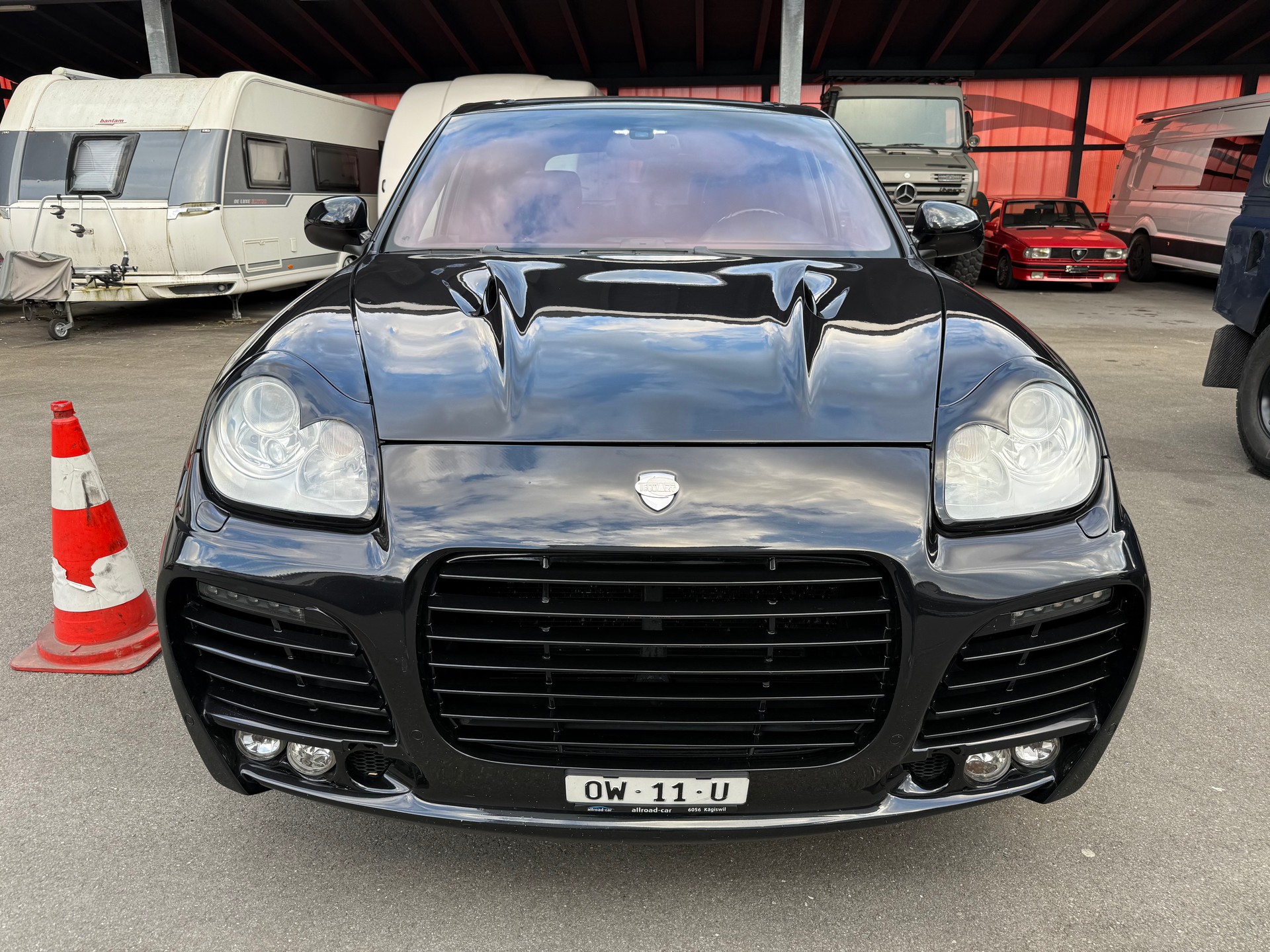 PORSCHE Cayenne Turbo S-image-1