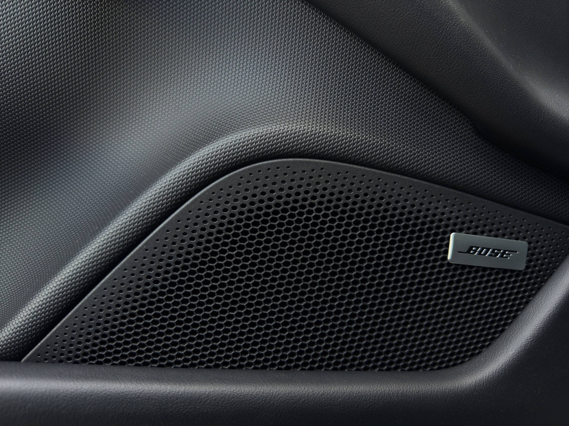 PORSCHE Taycan 4S mit Performance Batterie Plus-image-11