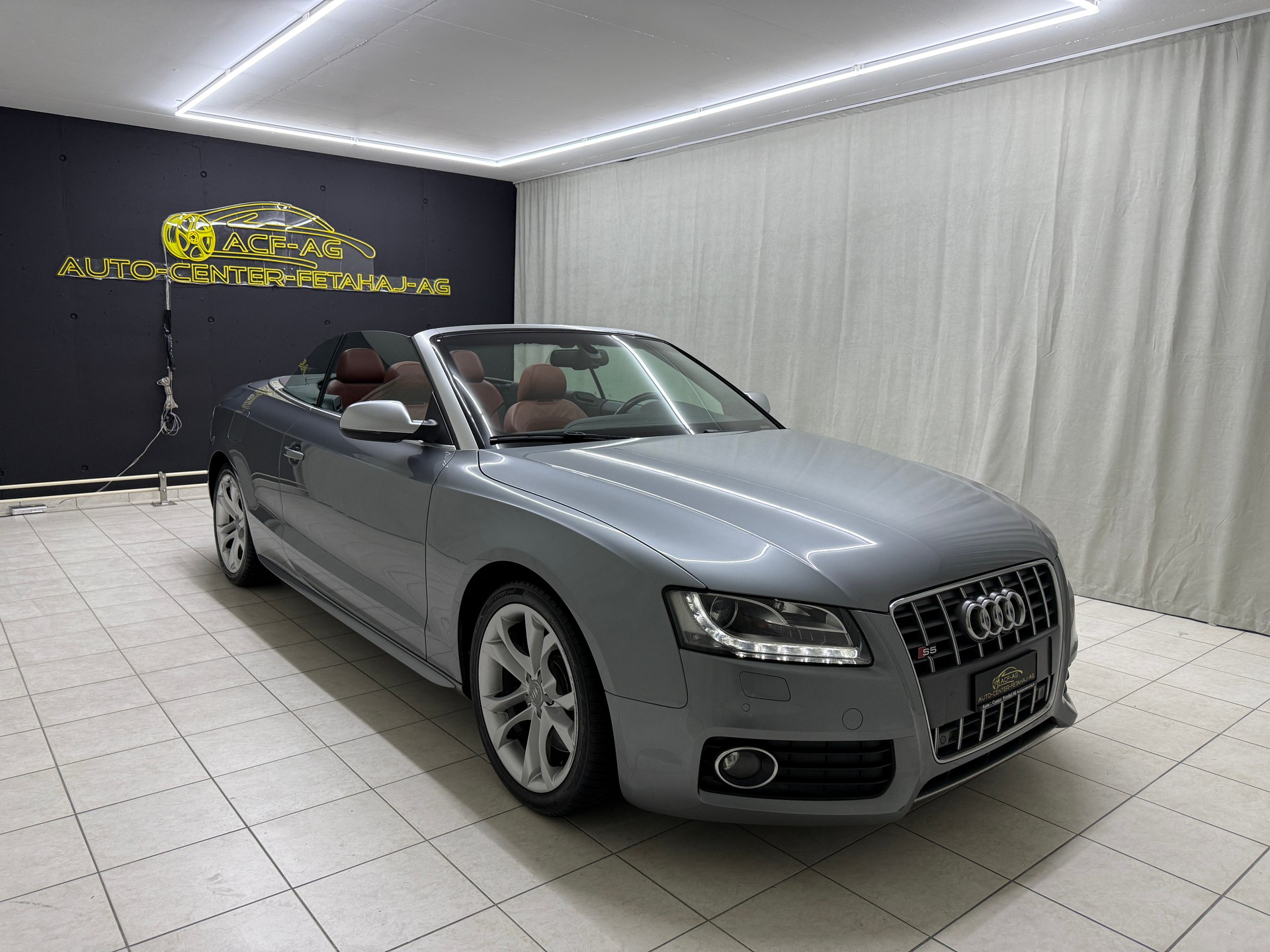AUDI S5 Cabrio 3.0 TFSI quattro S-tronic-showroom-element-2