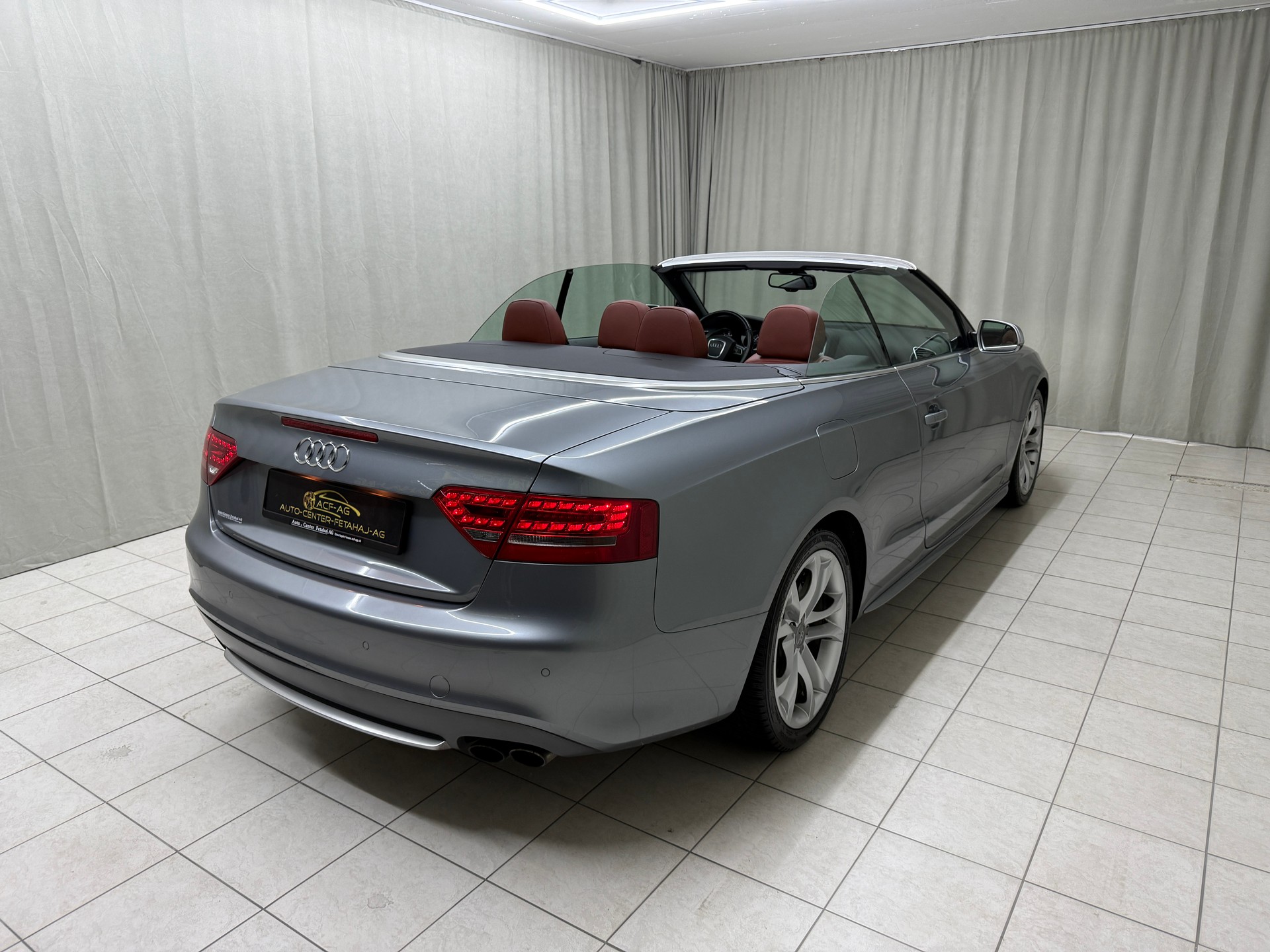 AUDI S5 Cabrio 3.0 TFSI quattro S-tronic-image-11