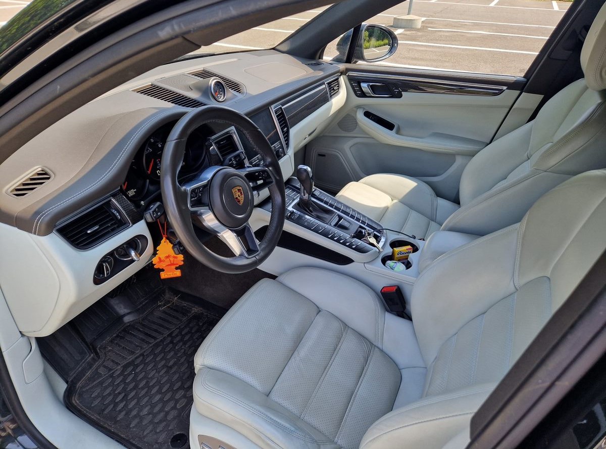 PORSCHE Macan GTS PDK-image-3