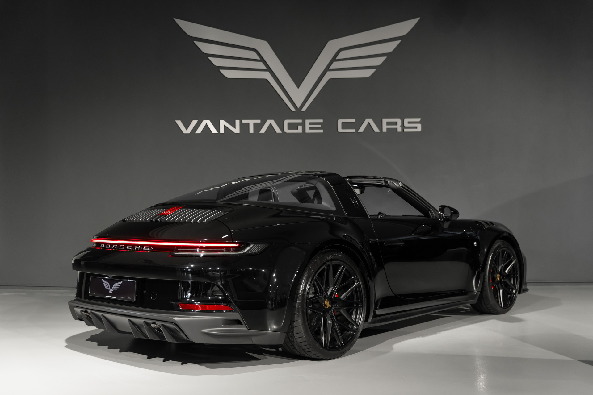 PORSCHE 911 Targa 3.0 Carrera 4S PDK ARES Design-image-3