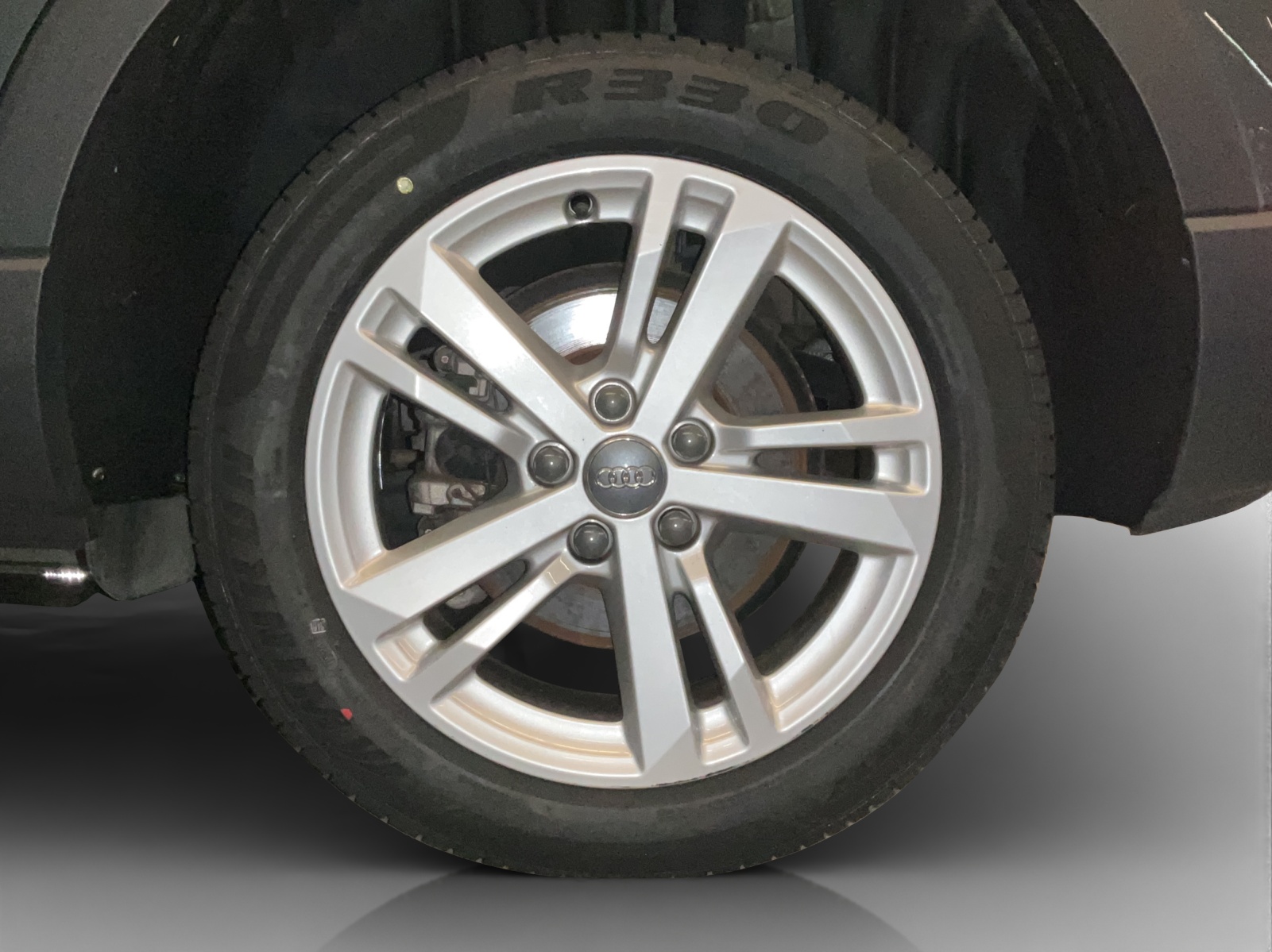 AUDI Q3 35 TDI Attraction quattro S-tronic-image-15
