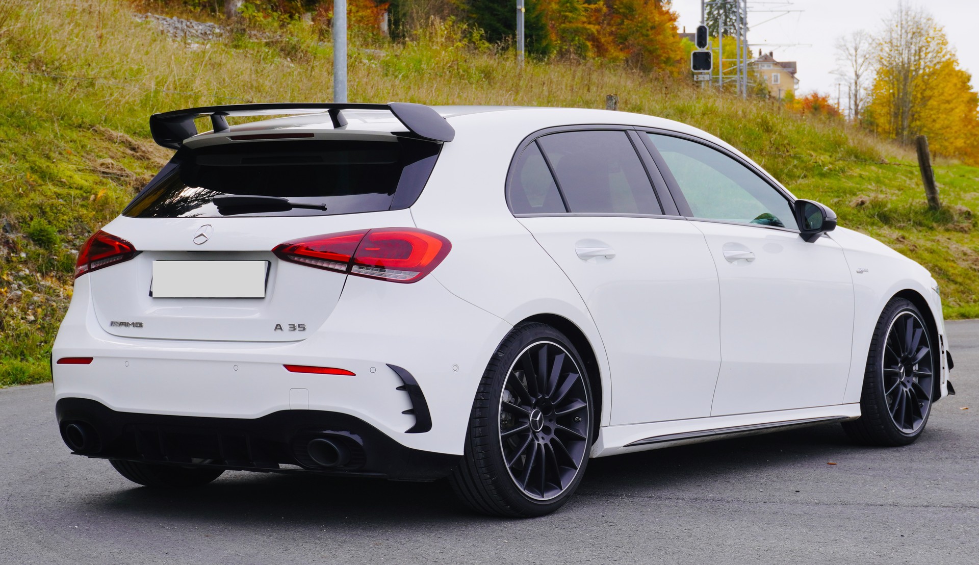 MERCEDES-BENZ A 35 AMG 4Matic Speedshift-image-9