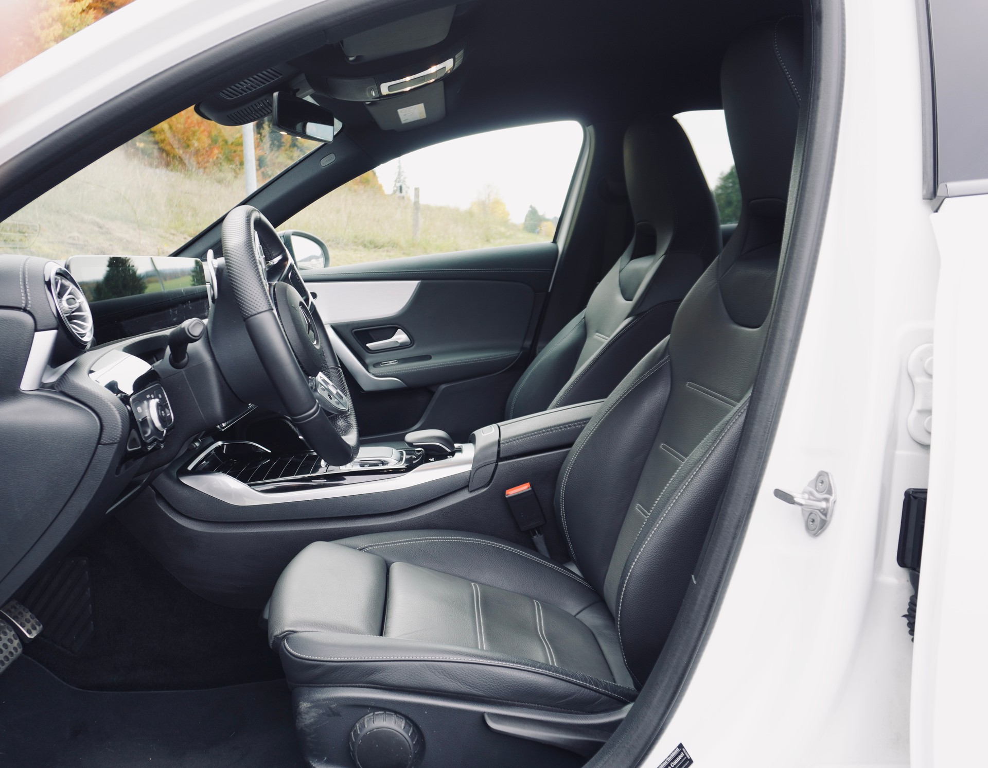 MERCEDES-BENZ A 35 AMG 4Matic Speedshift-image-10