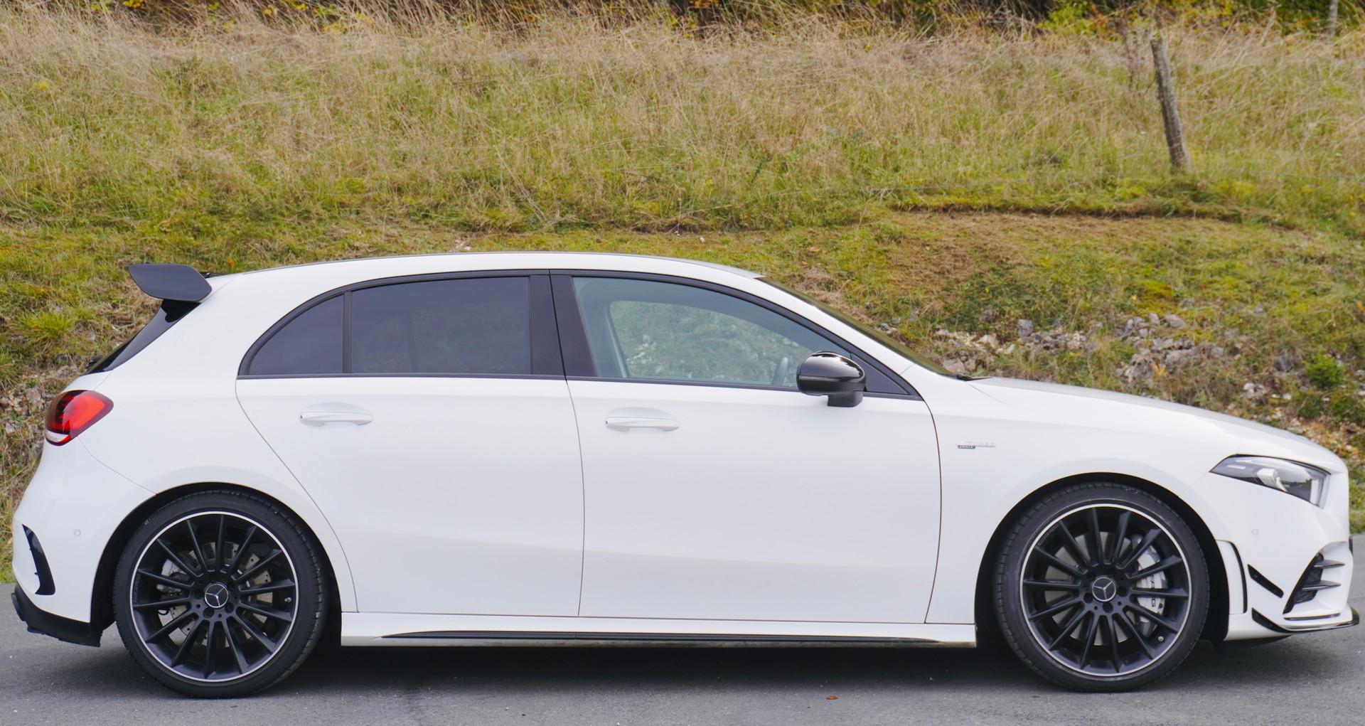 MERCEDES-BENZ A 35 AMG 4Matic Speedshift-image-7